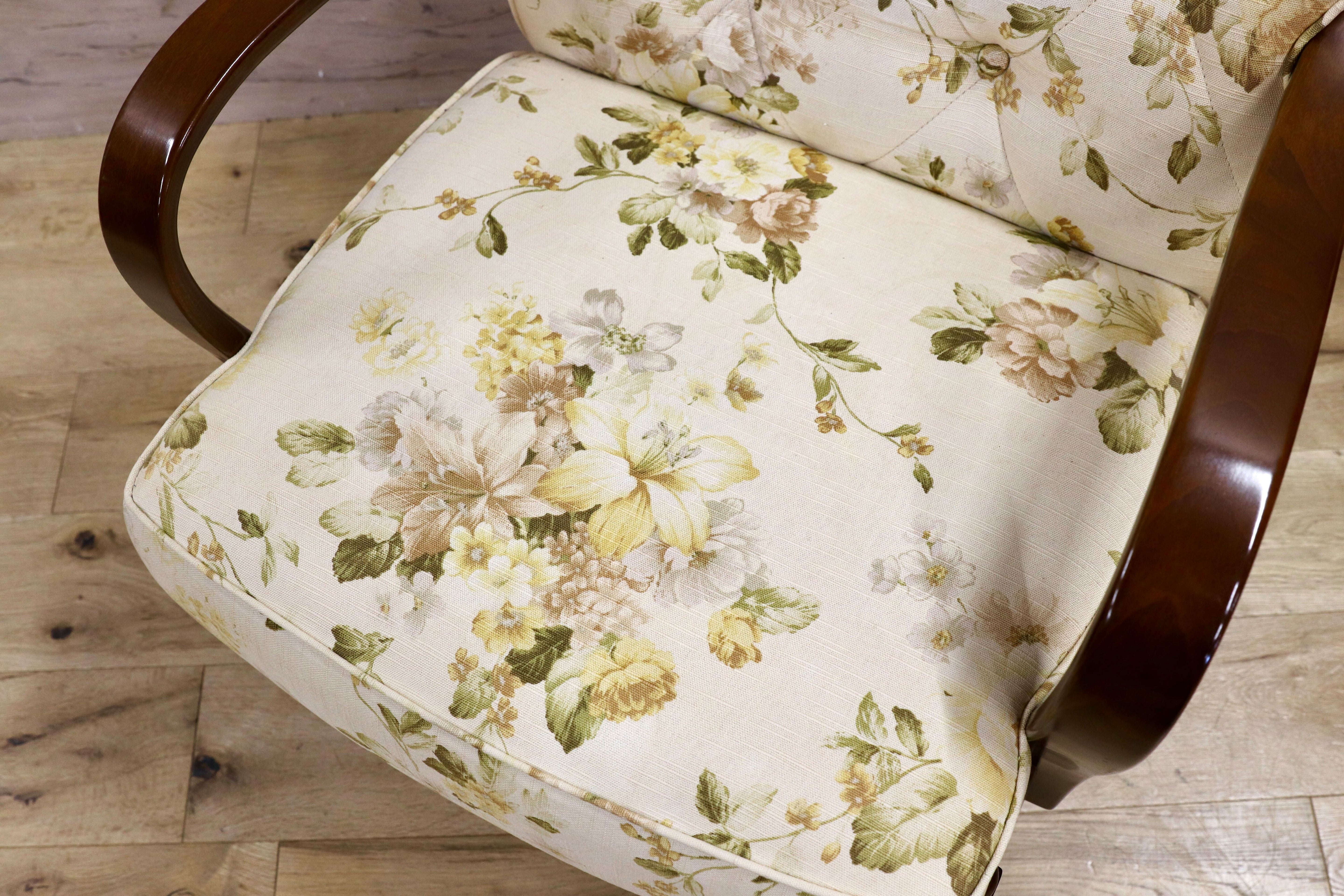 GMHH38C○karimoku / カリモク アームチェア 1人掛けソファ シングルソファ ラウンジチェア 安楽椅子 ファブリック 花柄 コロニアル