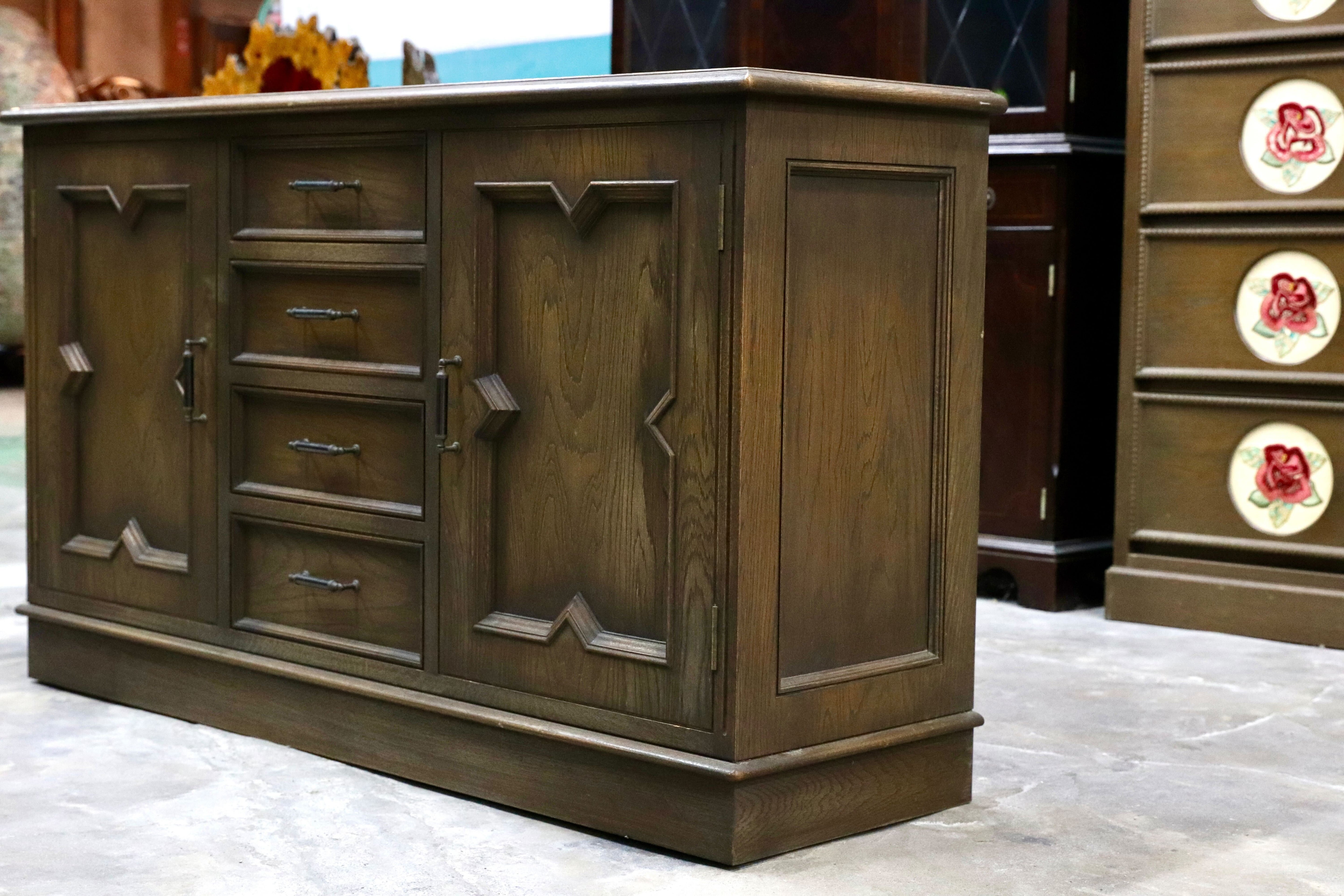 GMIK626○神戸洋家具 永田良介商店 サイドボード リビングボード 楢材 英国カントリー クラシック ヴィンテージ アンティーク