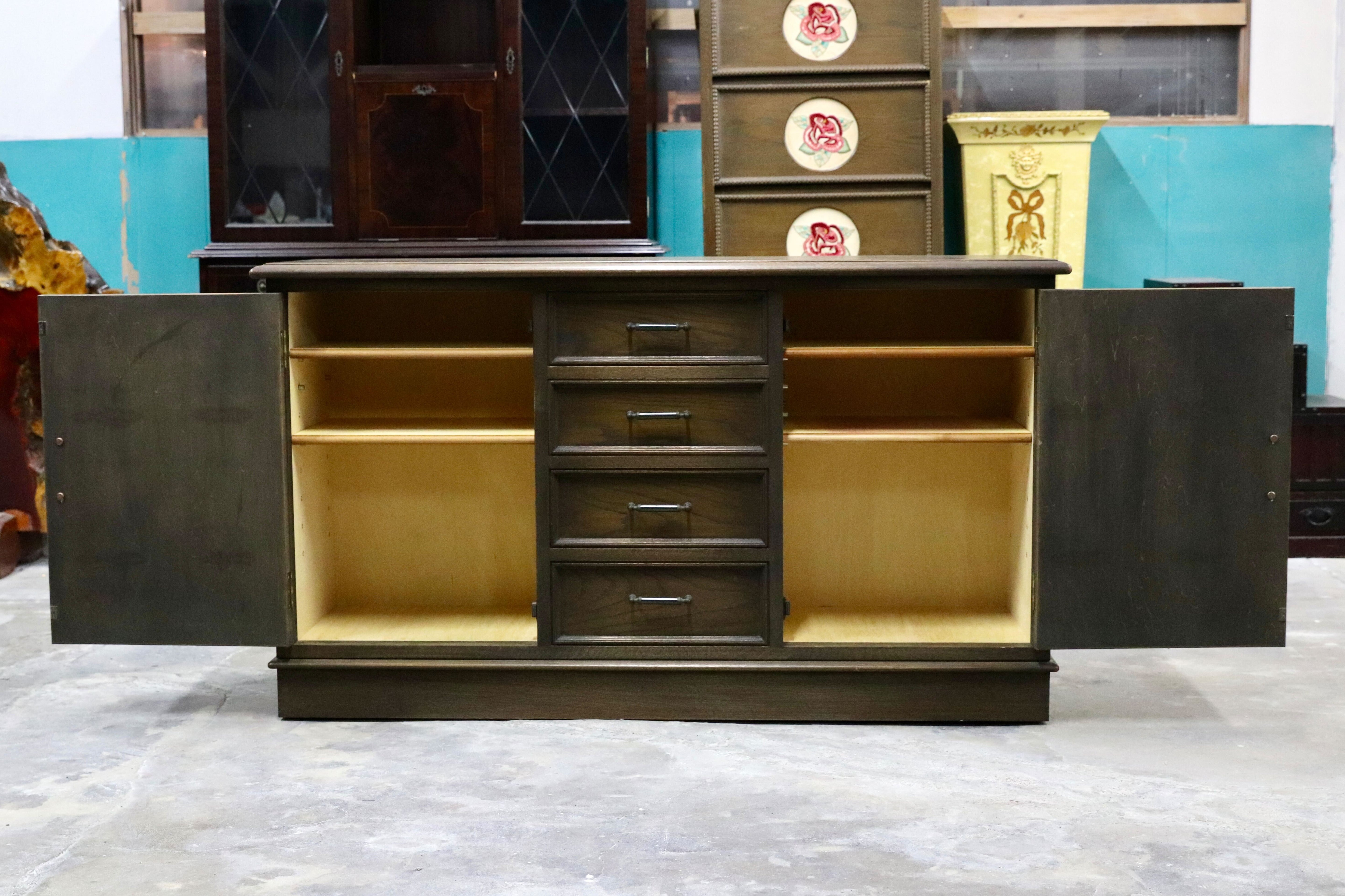 GMIK626○神戸洋家具 永田良介商店 サイドボード リビングボード 楢材 英国カントリー クラシック ヴィンテージ アンティーク