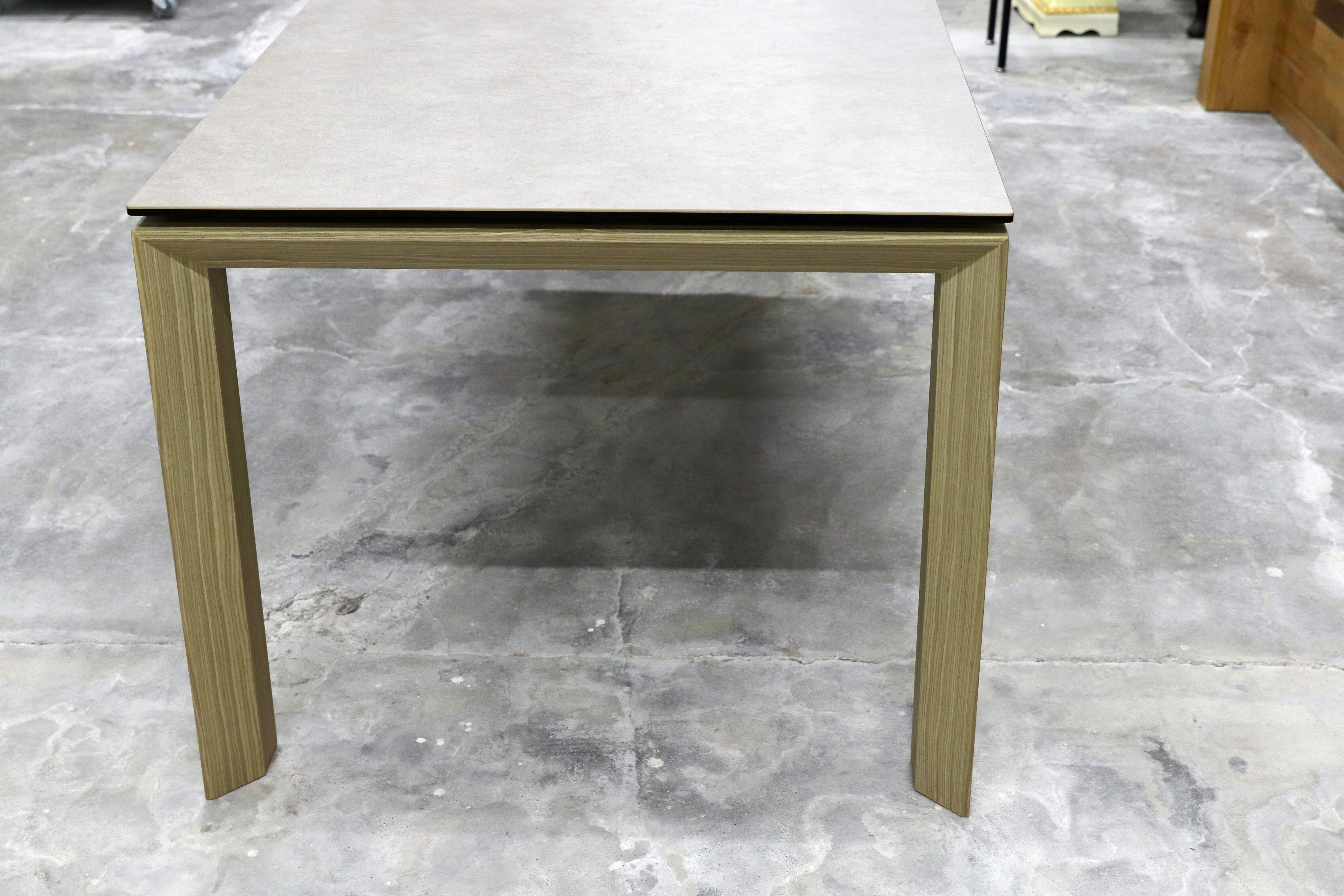 GMHO54○Calligaris / カリガリス オムニア セラミック ダイニングテーブル 食卓テーブル エクステンション式 グレー 定価約48万 展示品