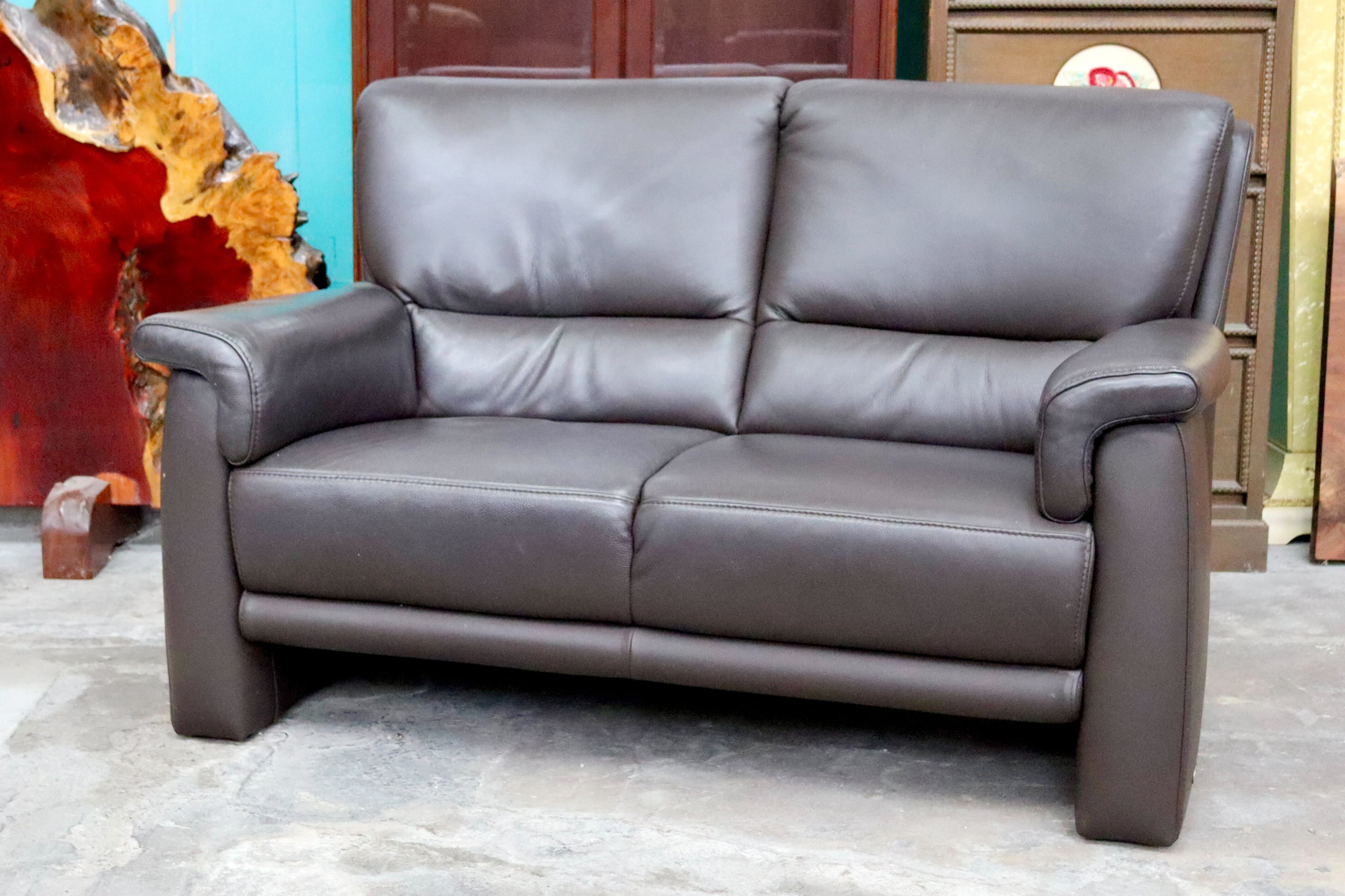 GMIK901○himolla / ヒモラ ベルク 2人掛けソファ ラブソファ 長椅子 本革 レザー IDC大塚家具 ダークブラウン ドイツ モダン