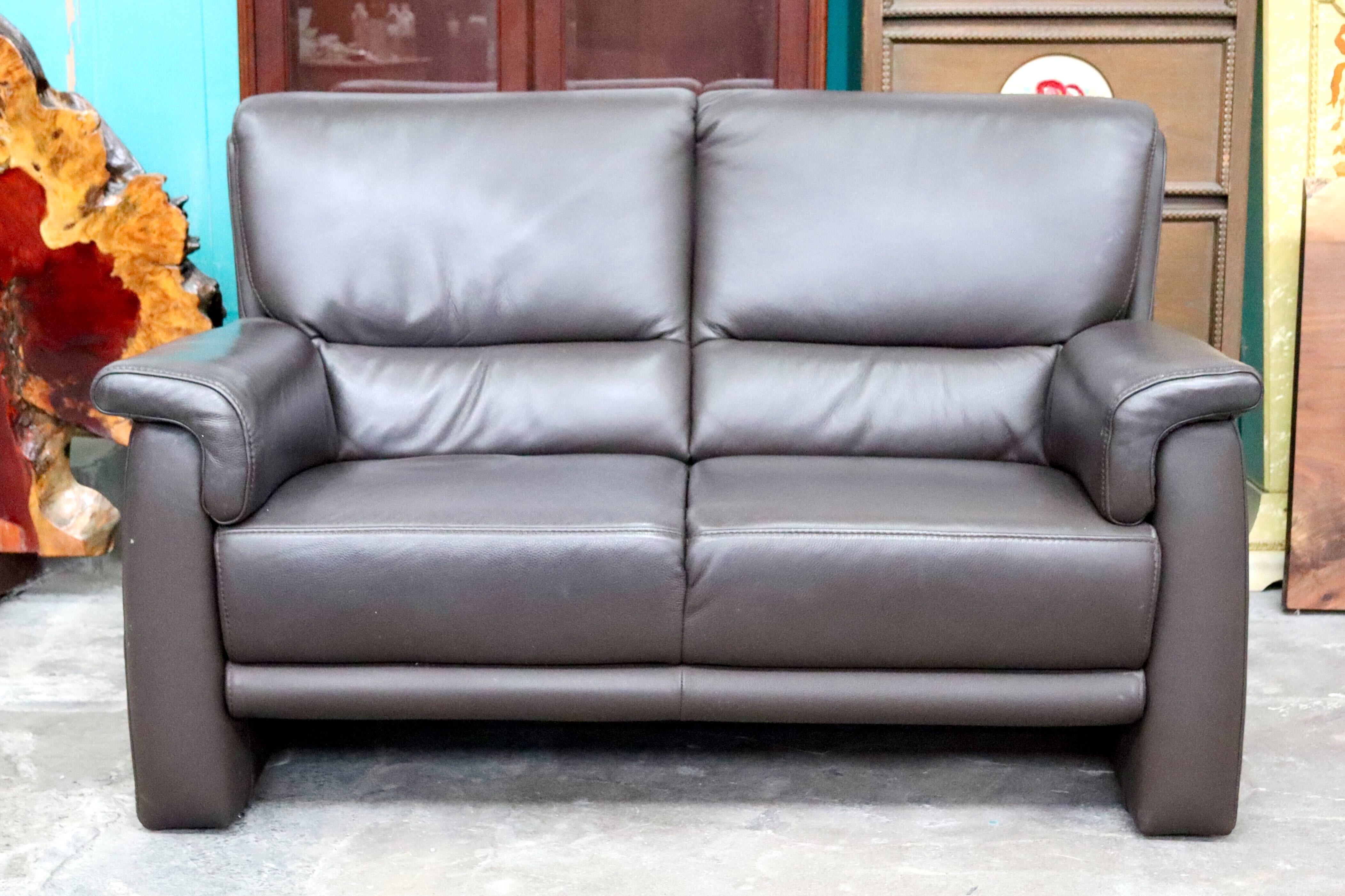 GMIK901○himolla / ヒモラ ベルク 2人掛けソファ ラブソファ 長椅子 本革 レザー IDC大塚家具 ダークブラウン ドイツ モダン