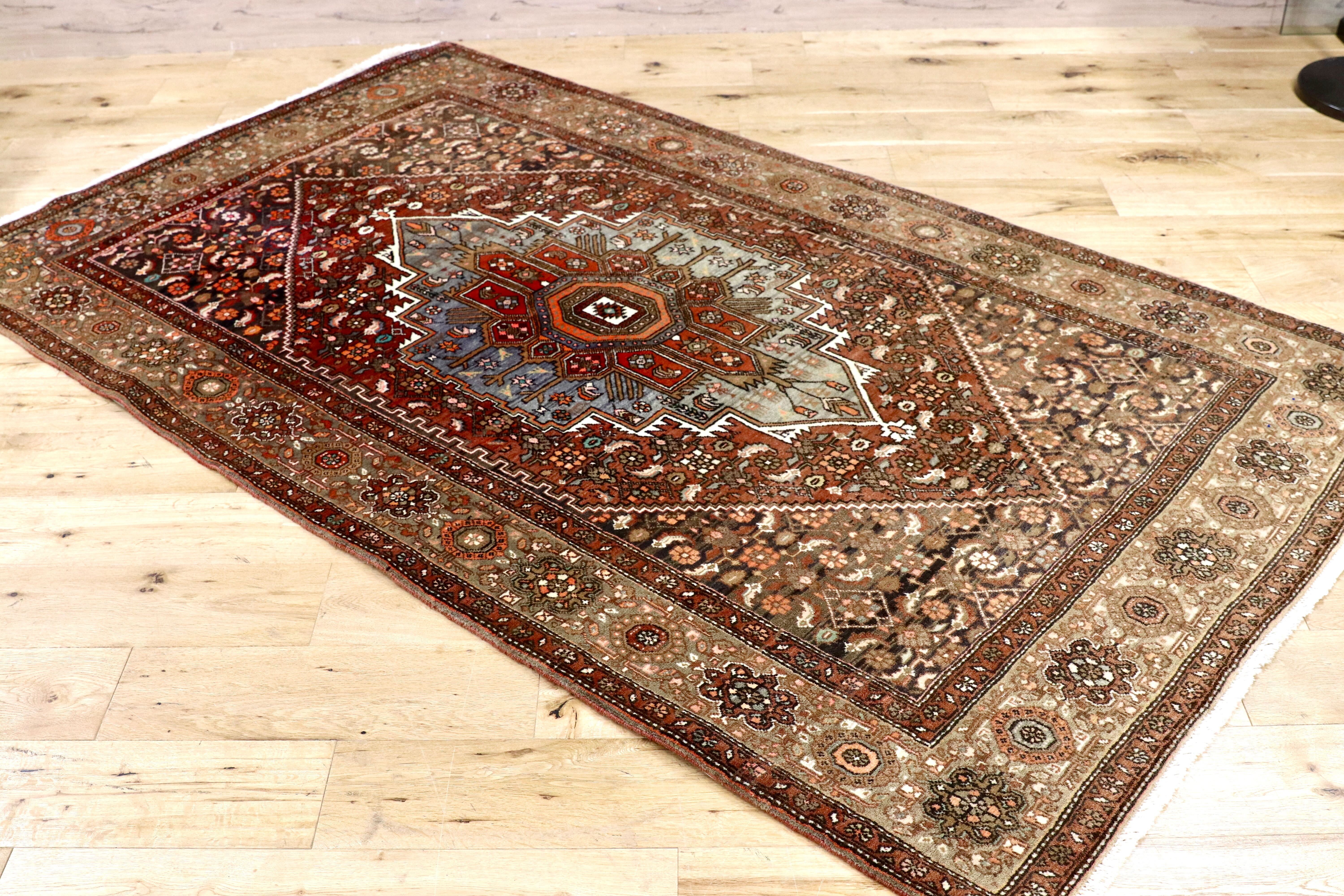 60681858_4