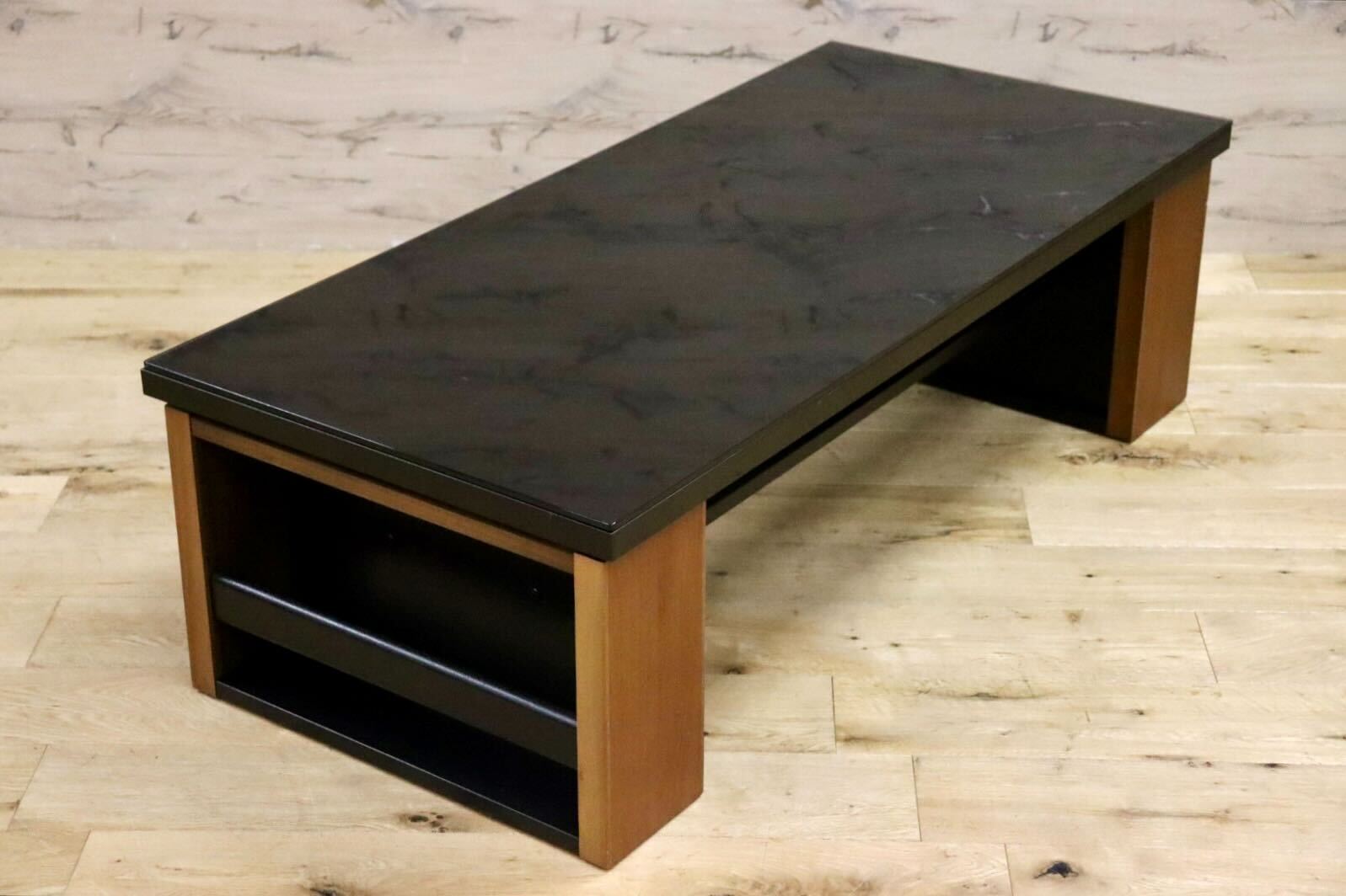 GMIS373A○Meuble / モーブル ノヴェル リビングテーブル センターテーブル ローテーブル ウォールナット ガラステーブル モダン 約12万