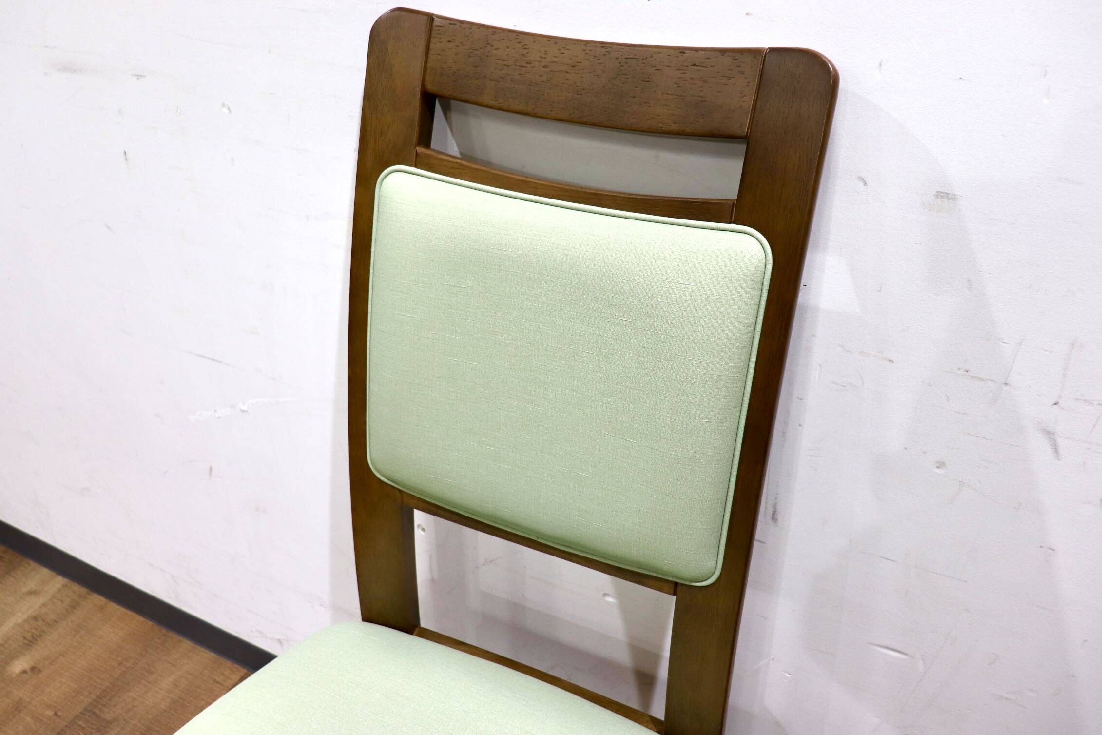 GMHH339A○karimoku / カリモク Direttore ディレトーレ ダイニングチェア 食卓椅子 イス 合皮 若葉色 モダン カントリー 国産家具