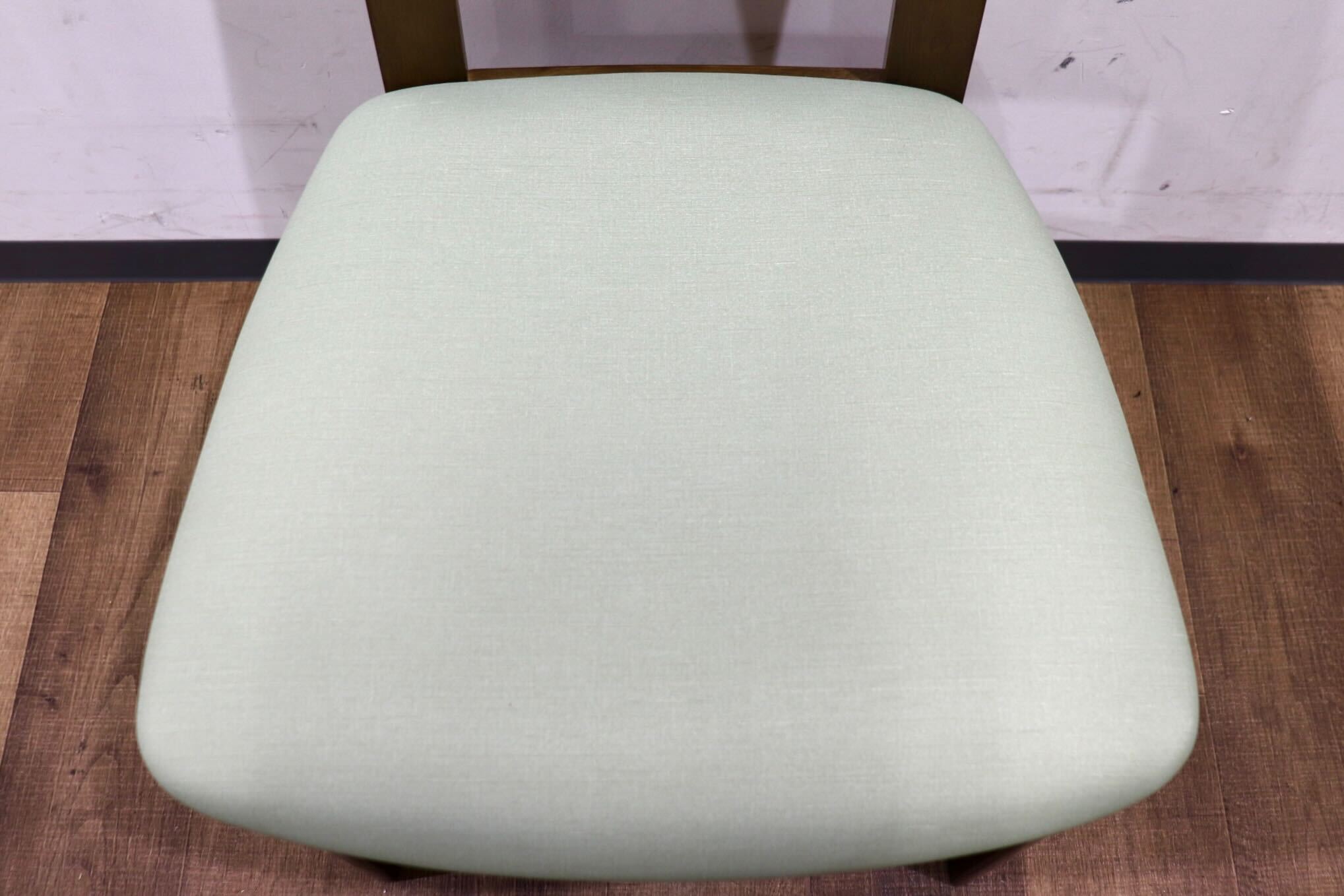 GMHH339A○karimoku / カリモク Direttore ディレトーレ ダイニングチェア 食卓椅子 イス 合皮 若葉色 モダン カントリー 国産家具