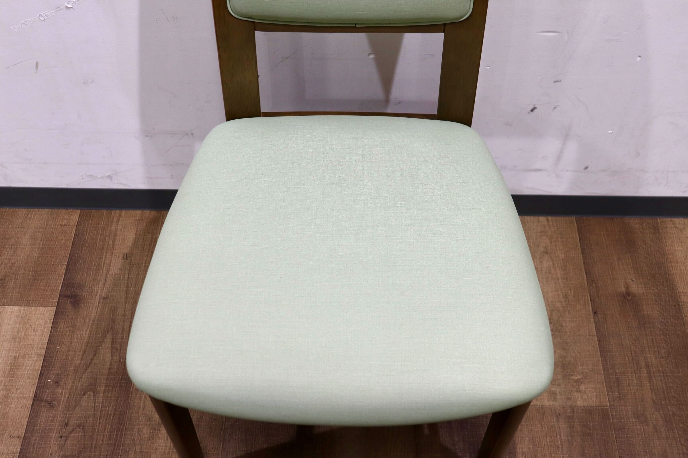 GMHH339B○karimoku / カリモク Direttore ディレトーレ ダイニングチェア 食卓椅子 イス 合皮 若葉色 モダン カントリー 国産家具