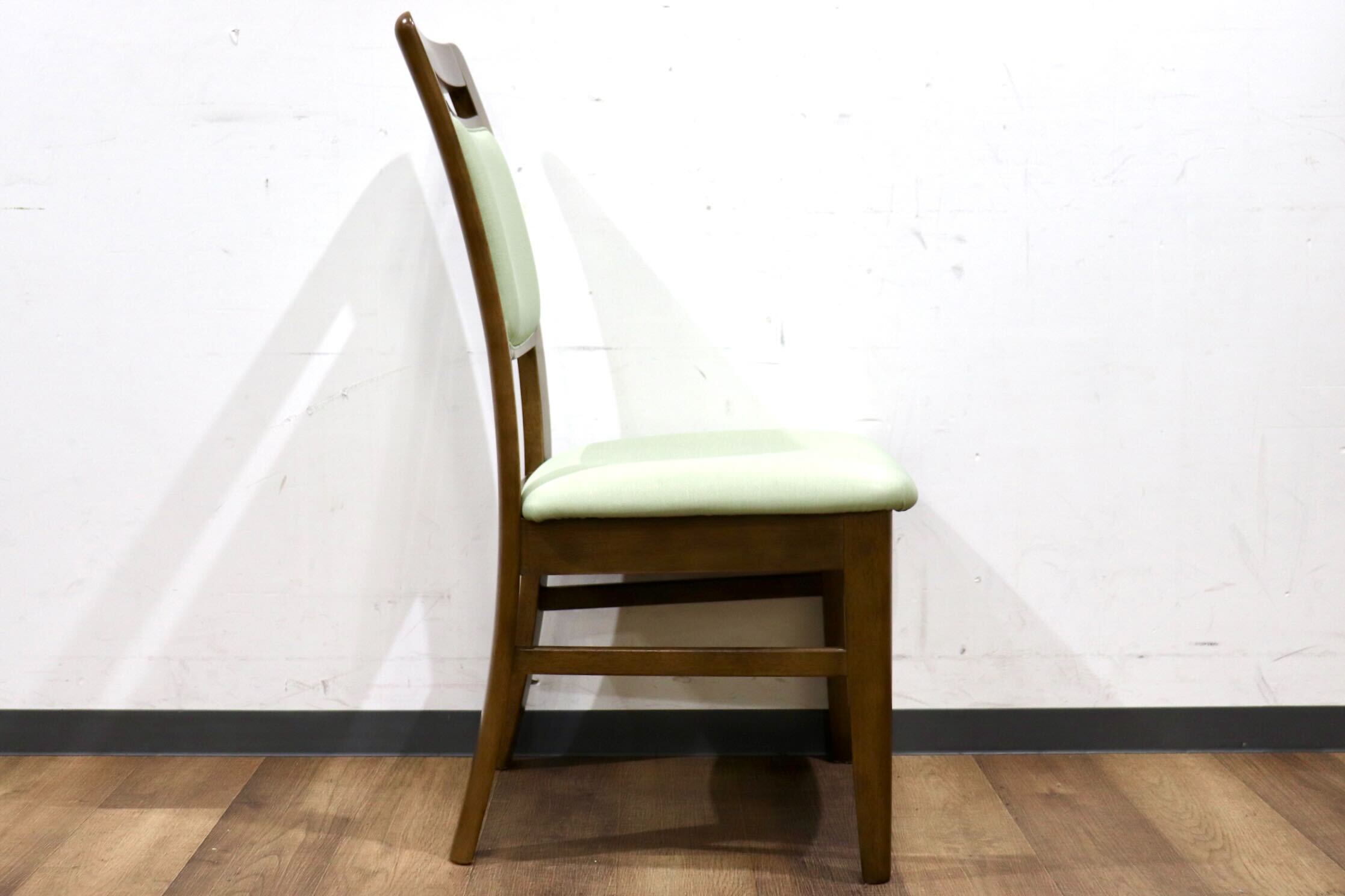 GMHH339B○karimoku / カリモク Direttore ディレトーレ ダイニングチェア 食卓椅子 イス 合皮 若葉色 モダン カントリー 国産家具