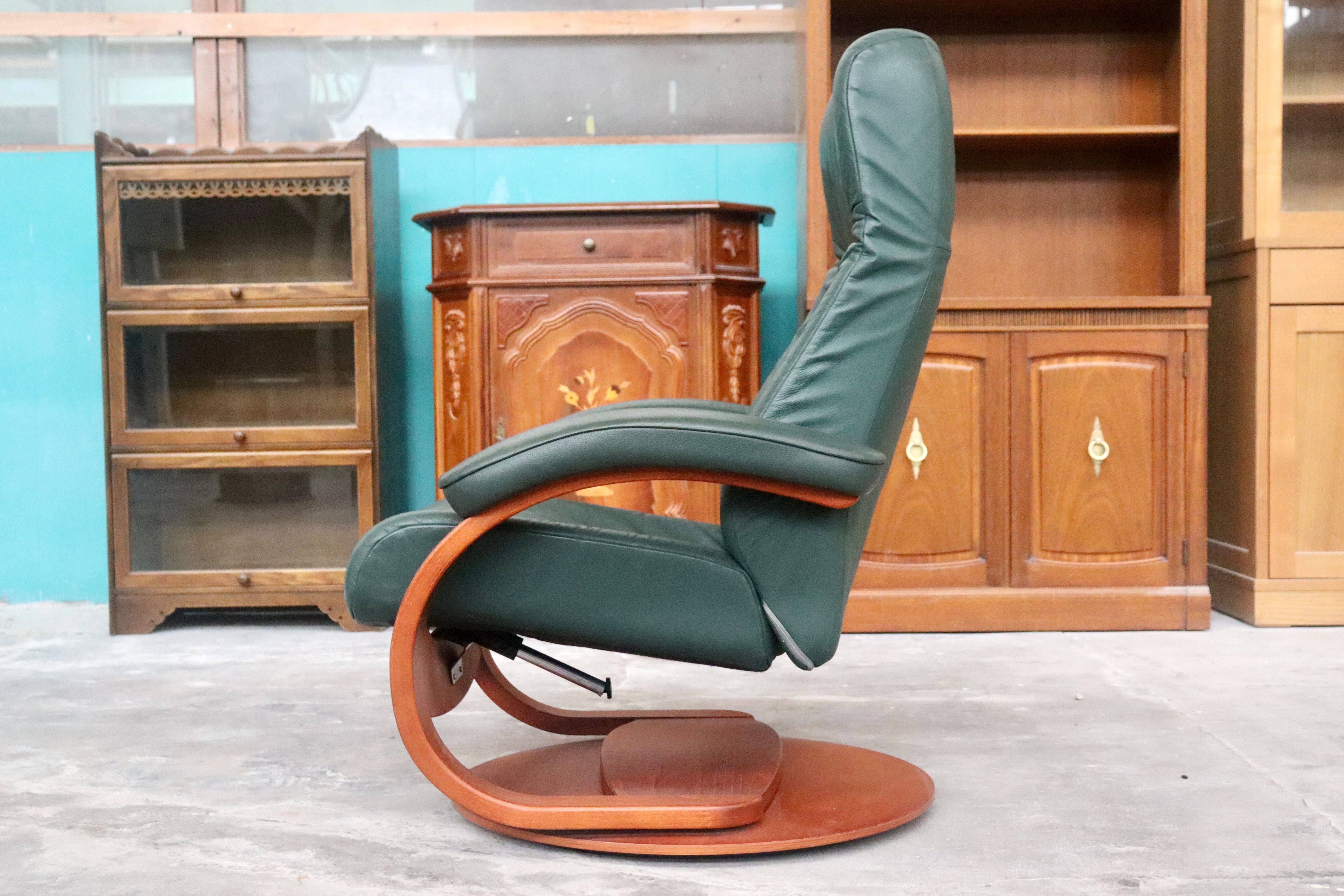 GMHK660○フィヨルド イエリアーダ 本革 リクライニングチェア シングルソファ 1人掛けソファ ラウンジチェア 回転式 グリーン 北欧