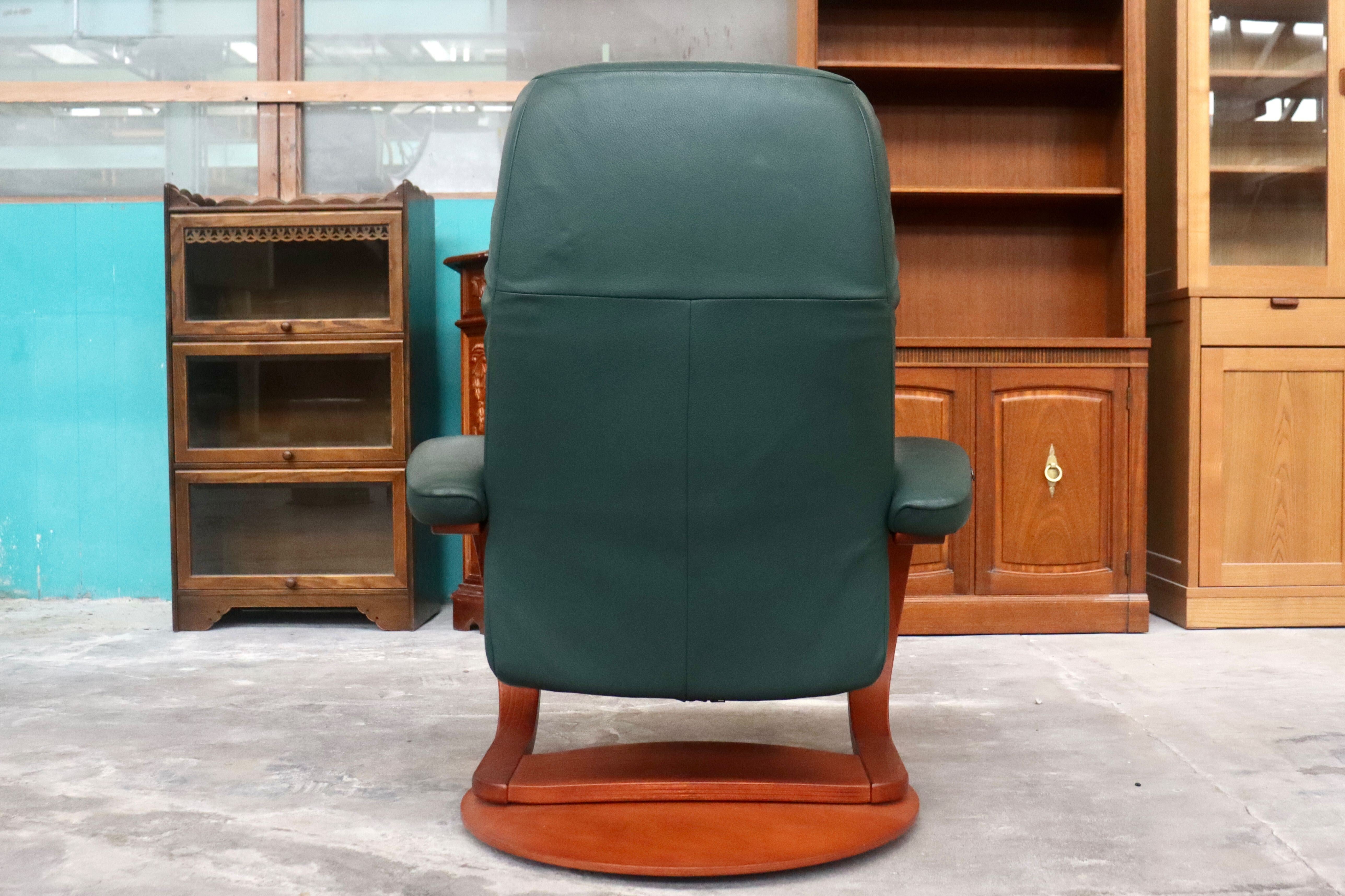 GMHK660○フィヨルド イエリアーダ 本革 リクライニングチェア シングルソファ 1人掛けソファ ラウンジチェア 回転式 グリーン 北欧