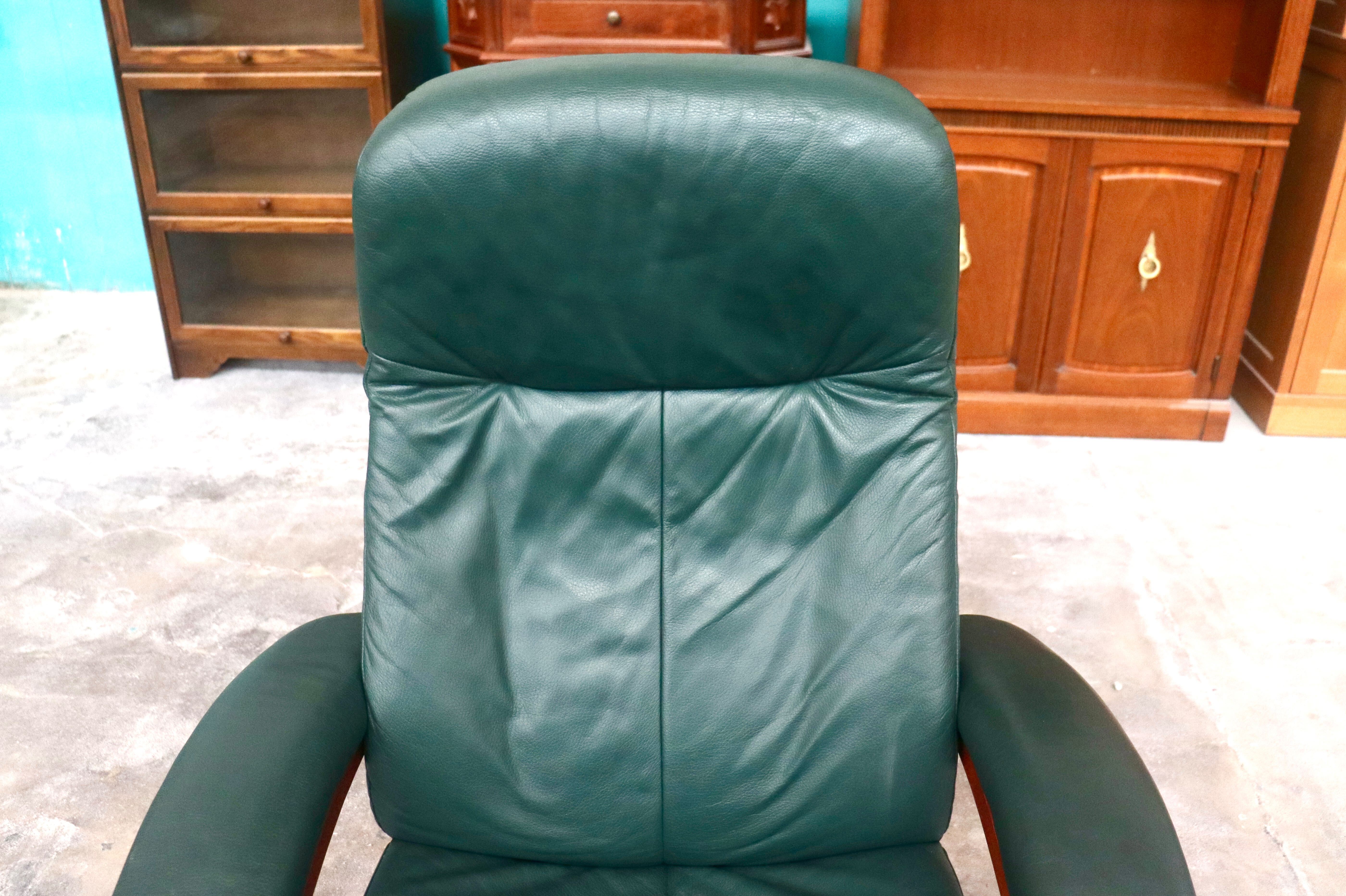 GMHK660○フィヨルド イエリアーダ 本革 リクライニングチェア シングルソファ 1人掛けソファ ラウンジチェア 回転式 グリーン 北欧