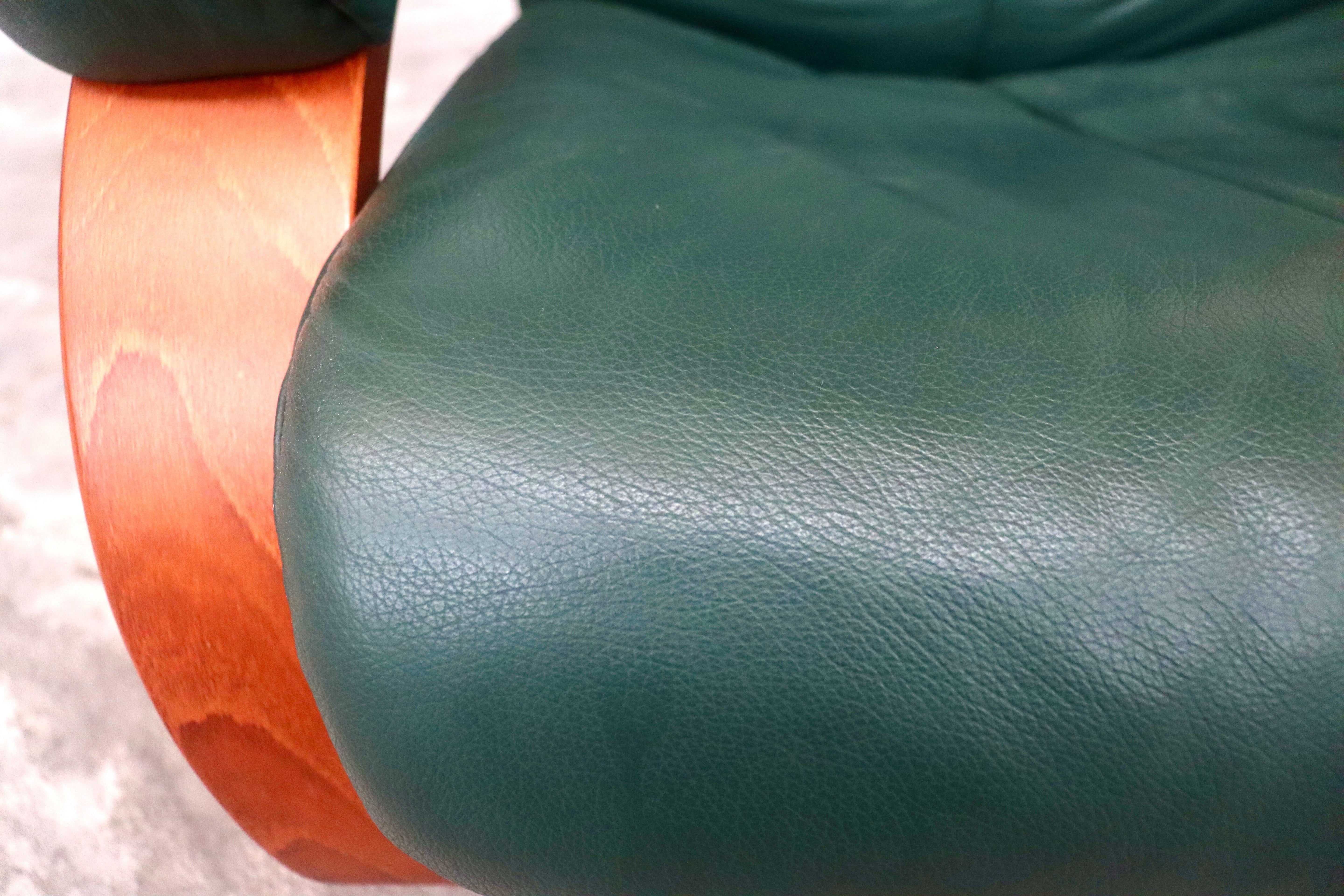 GMHK660○フィヨルド イエリアーダ 本革 リクライニングチェア シングルソファ 1人掛けソファ ラウンジチェア 回転式 グリーン 北欧