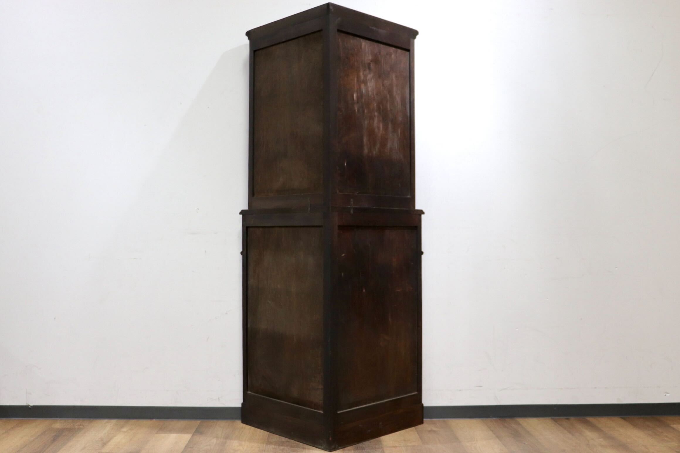 GMHS447○神戸家具 洋家具 コーナーキャビネット 飾り棚 収納家具 彫刻 クラシカル 和製ヴィンテージ レトロ アンティーク 検)永田良介