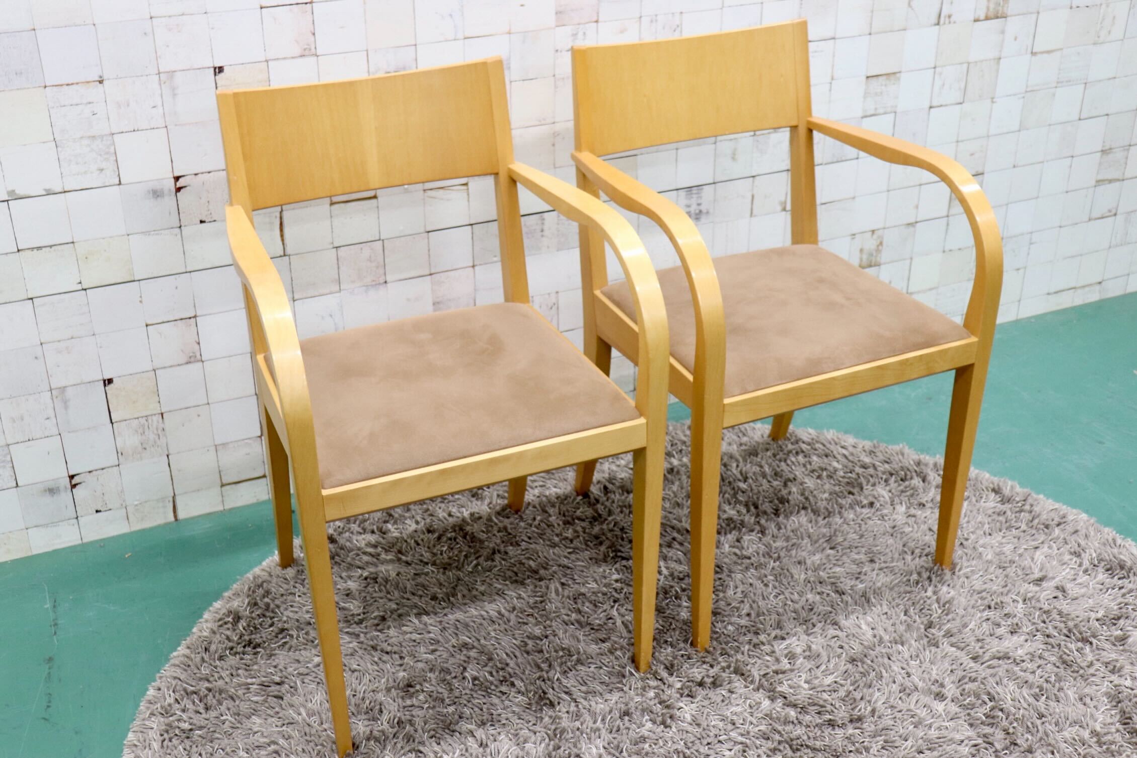 GMGS23B○arflex / アルフレックス KU アームチェア ダイニングチェア 椅子 2脚セット 植木莞爾 ファブリック イタリア モダン 定価約18万