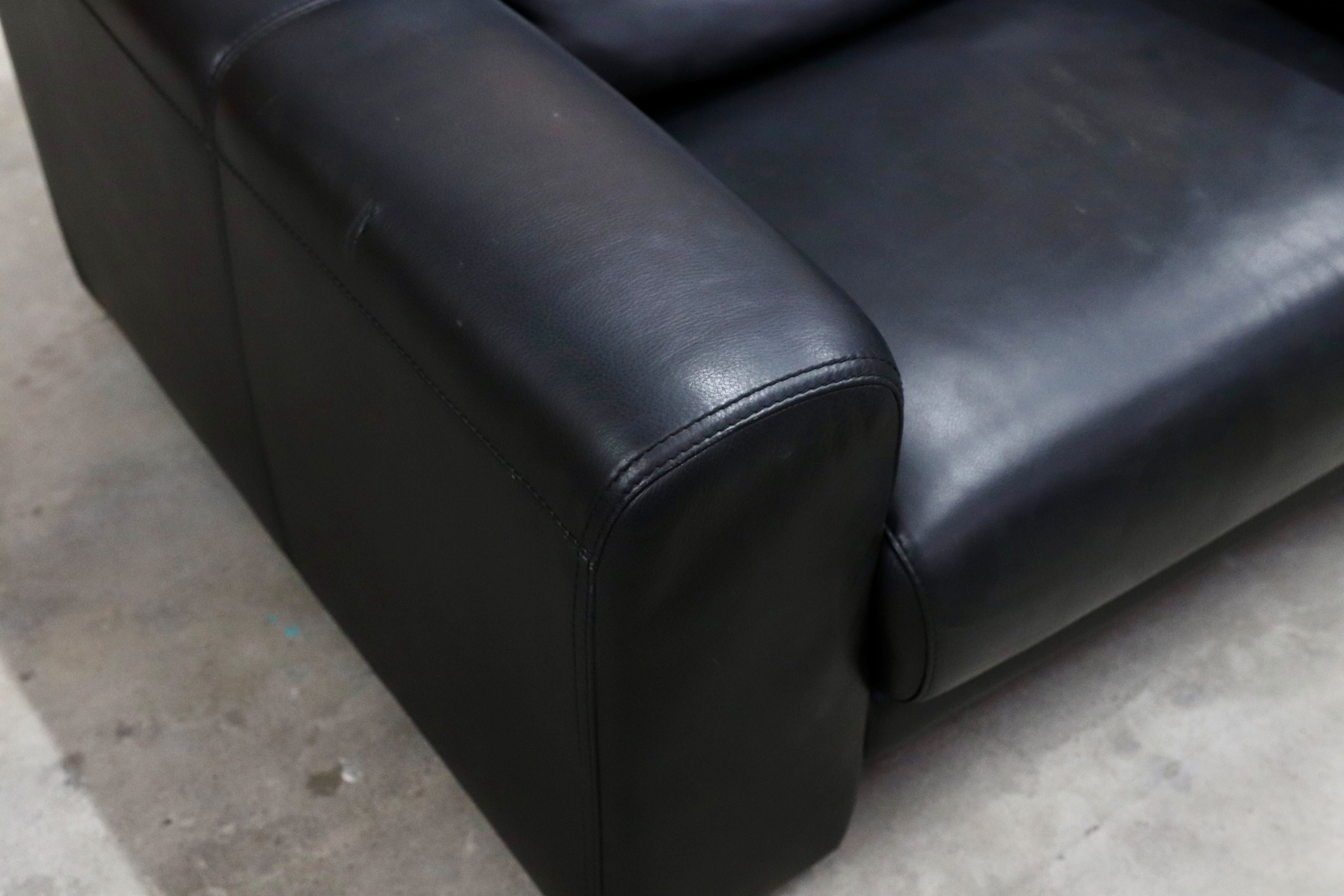 GMIH40B○IDC大塚家具 シングルソファ 1人掛けソファ ラウンジチェア 黒 本革 モダン