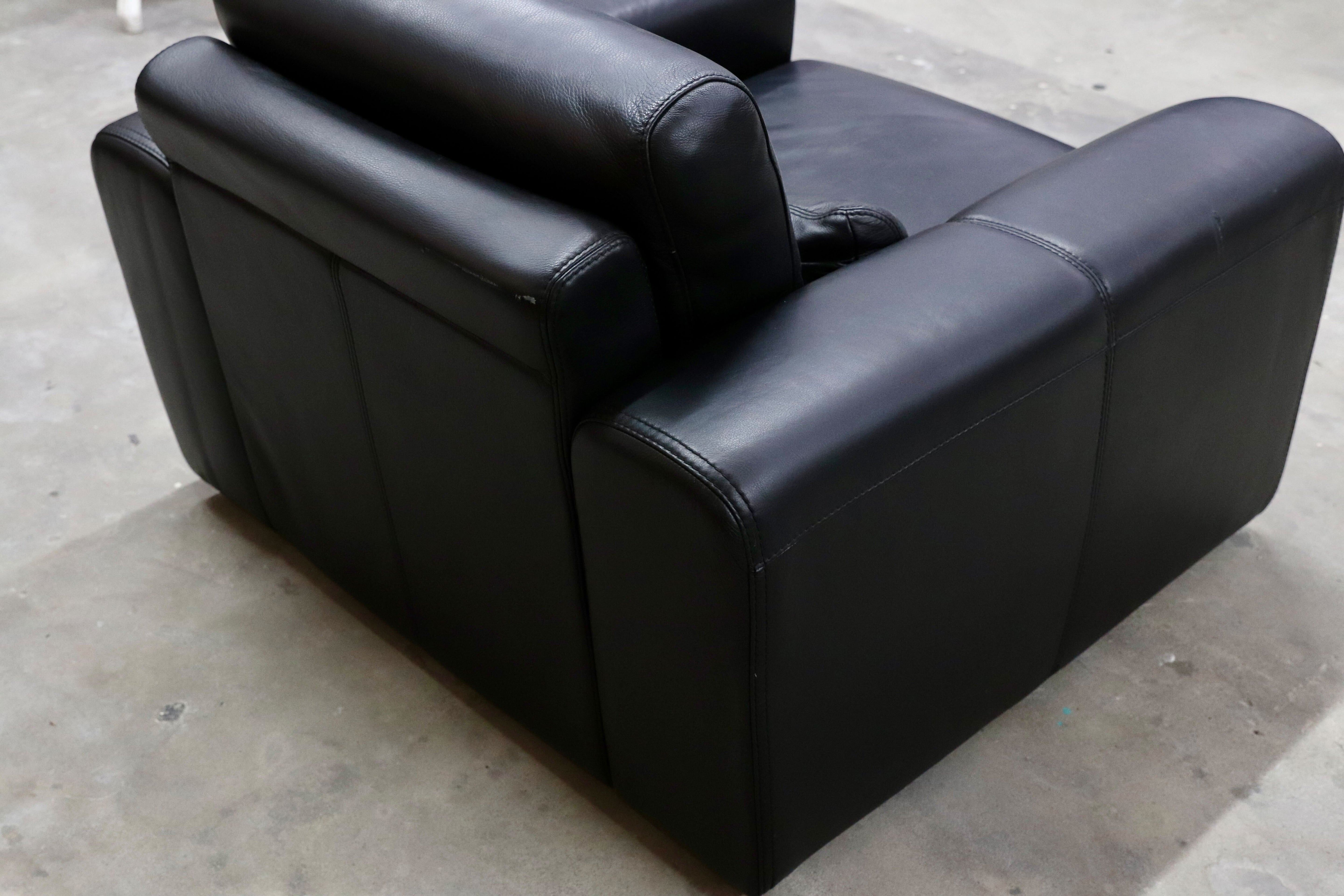 GMIH40B○IDC大塚家具 シングルソファ 1人掛けソファ ラウンジチェア 黒 本革 モダン
