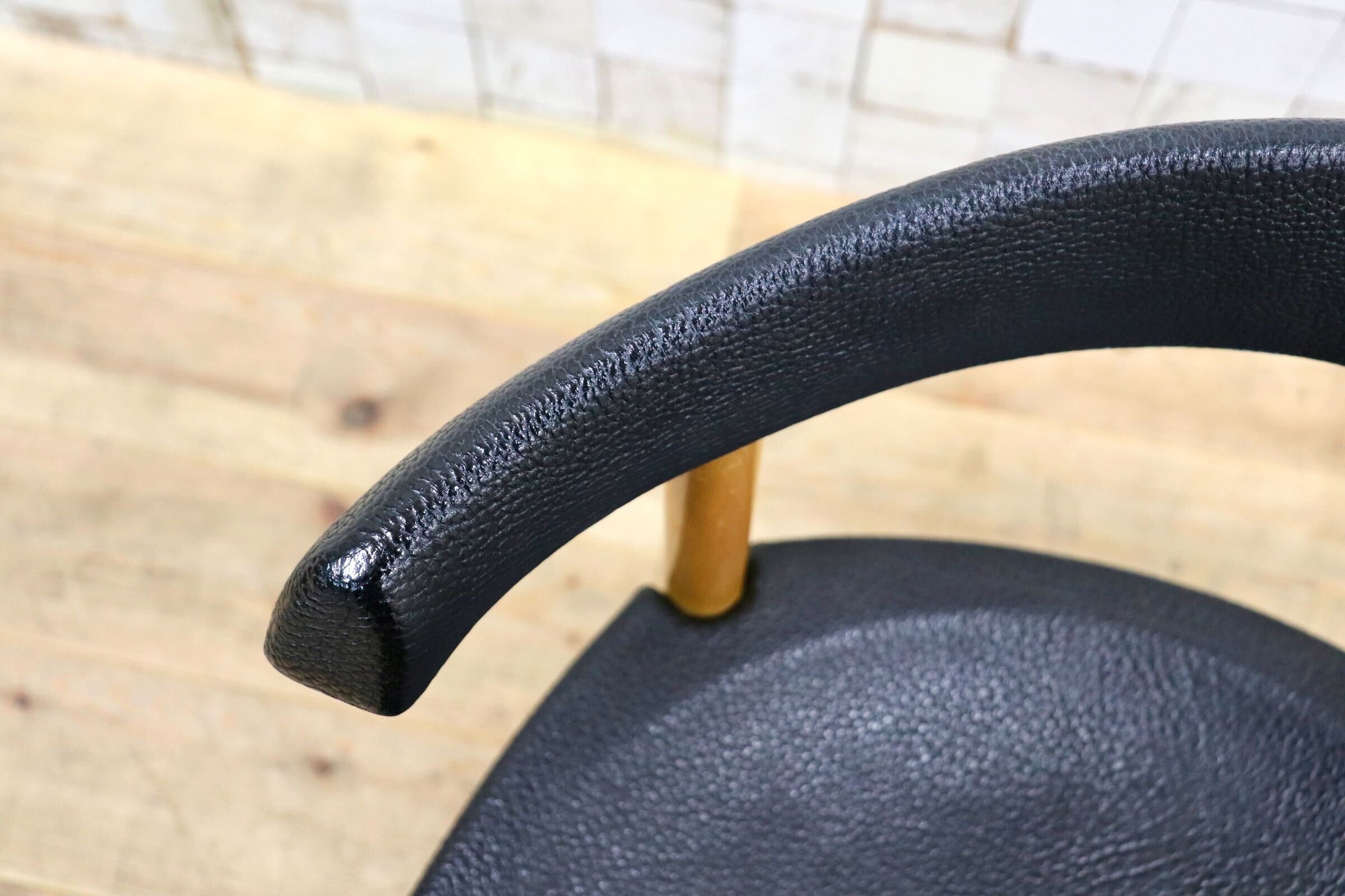 GMIN7A〇Cassina / カッシーナ レオナルドチェア ダイニングチェア Strassle collection社 スイス 椅子 ブラック 北欧スタイル