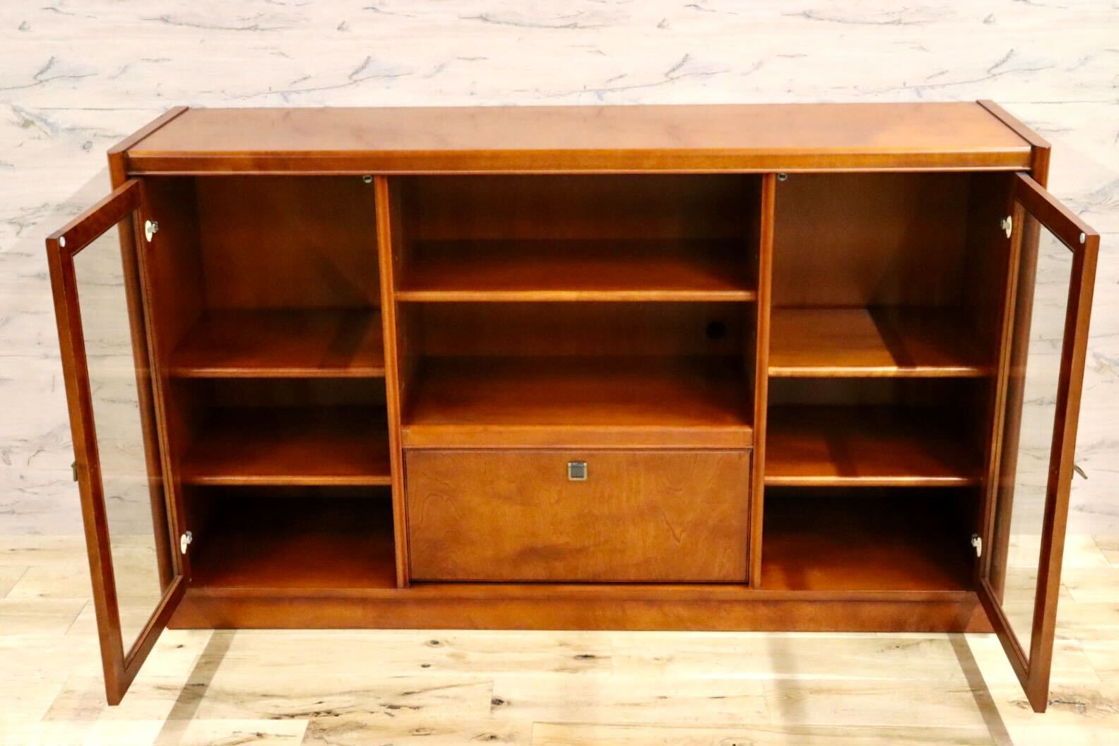 GMFH443○モリシゲ / MORISHIGE チアルズ サイドボード リビングボード キャビネット 飾り棚 収納家具 最高級 モダン 国産 約30万 展示品