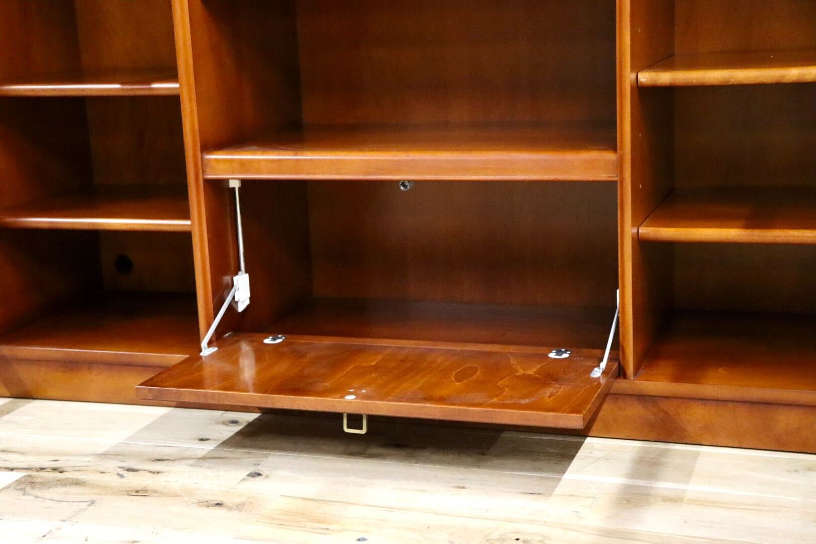 GMFH443○モリシゲ / MORISHIGE チアルズ サイドボード リビングボード キャビネット 飾り棚 収納家具 最高級 モダン 国産 約30万 展示品