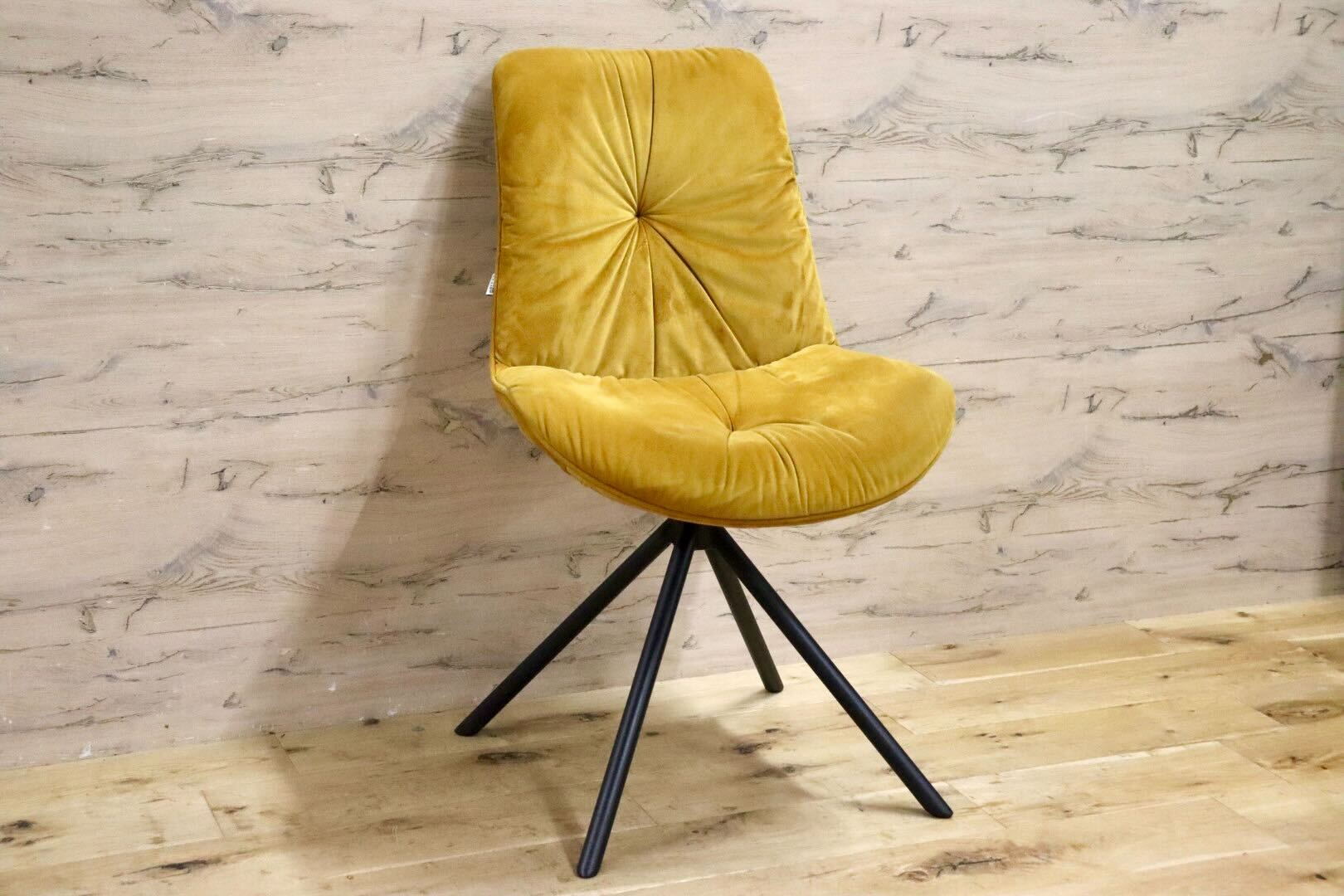 GMIK759B○KARE / カレ Mila ミラ ダイニングチェア 食卓椅子 ファブリック イエロー ベルベット調 モダン 定価約4.3万 廃番 希少 美品