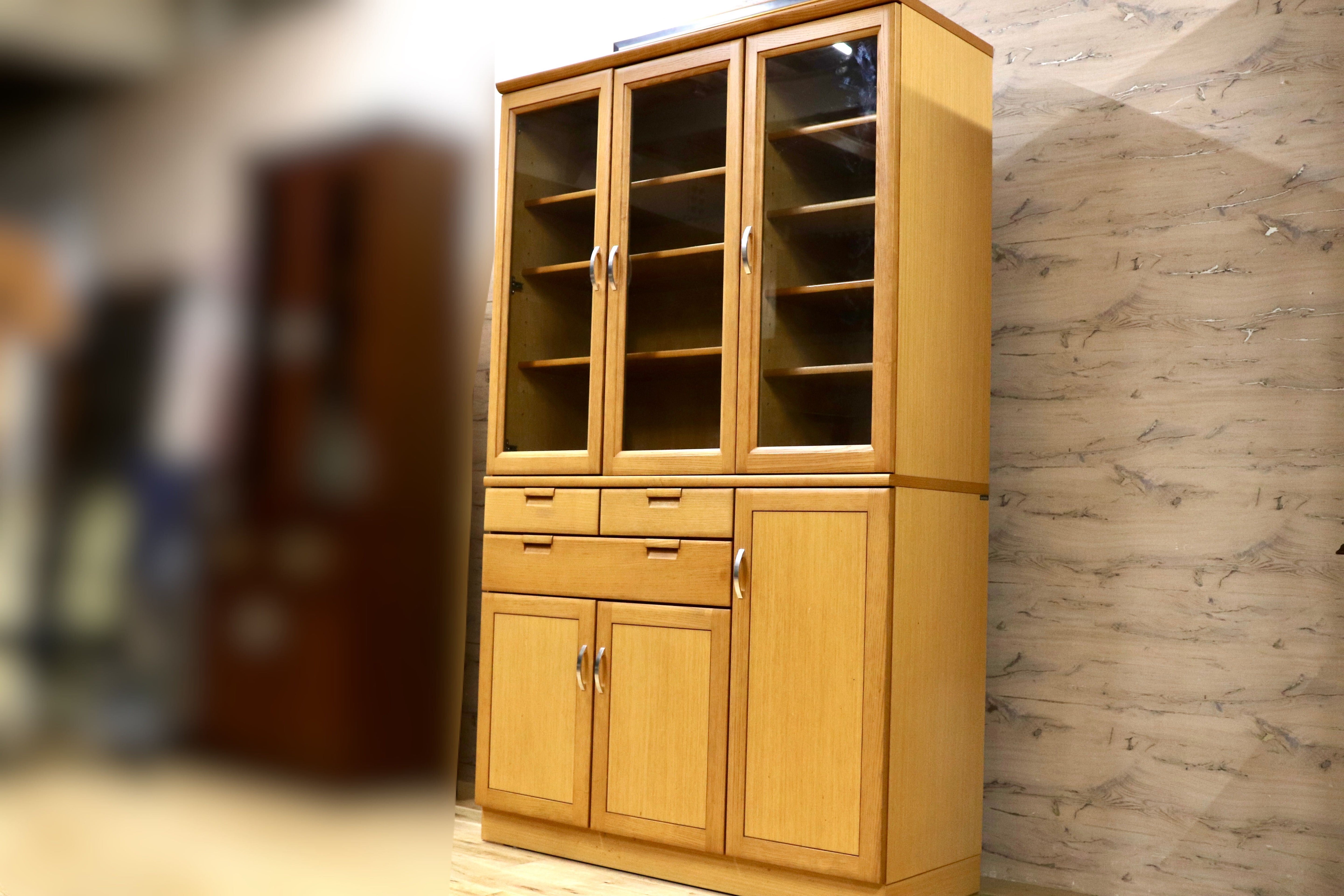 GMIK198○karimoku / カリモク 食器棚 キャビネット 水屋棚 カップボード タモ材 シンプル ナチュラル 国産家具