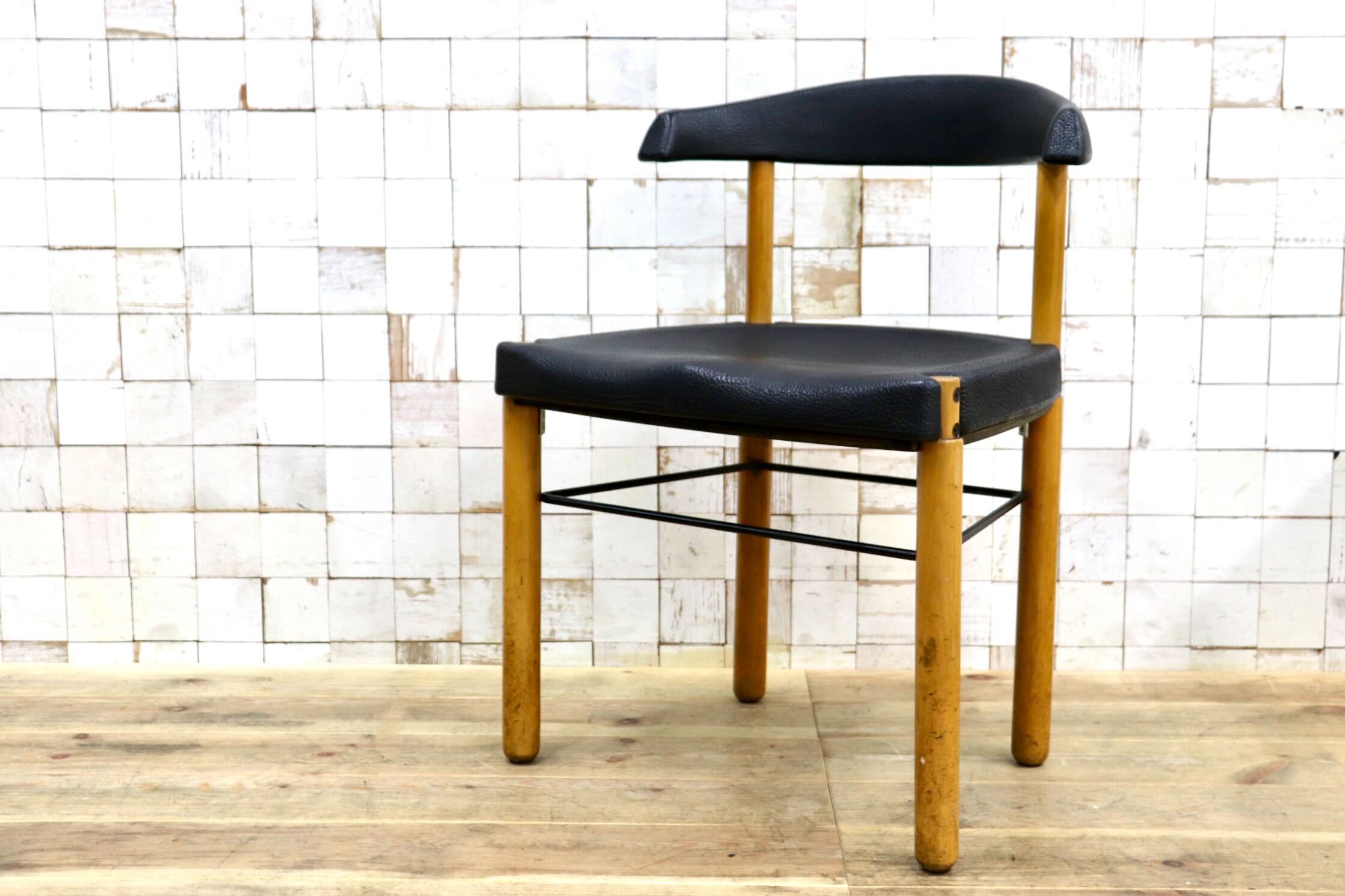 GMIN7D〇Cassina / カッシーナ レオナルドチェア ダイニングチェア Strassle collection社 スイス 椅子 ブラック 北欧スタイル