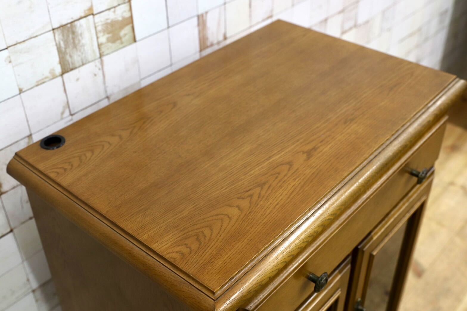 GMIK883〇domani / ドマーニ オーク材キャビネット サイドボード リビングボード 収納家具 クラシック アンティーク調 カリモク最高峰