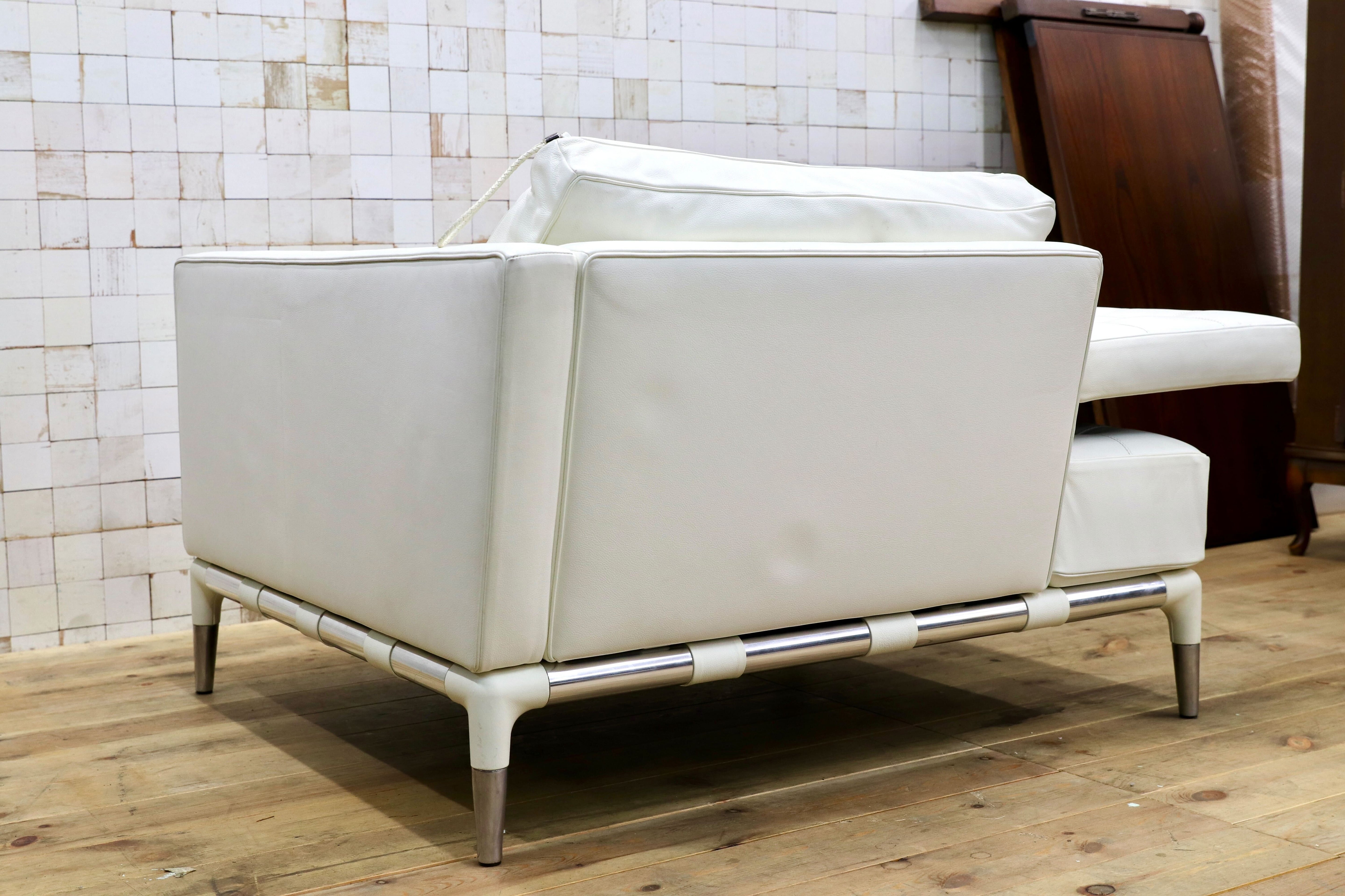 GMIK670○Cassina / カッシーナ PRIVE プリヴェ 1人掛けソファ 右肘アームソファ フィリップ・スタルク イタリアモダン 白本革 定価244万