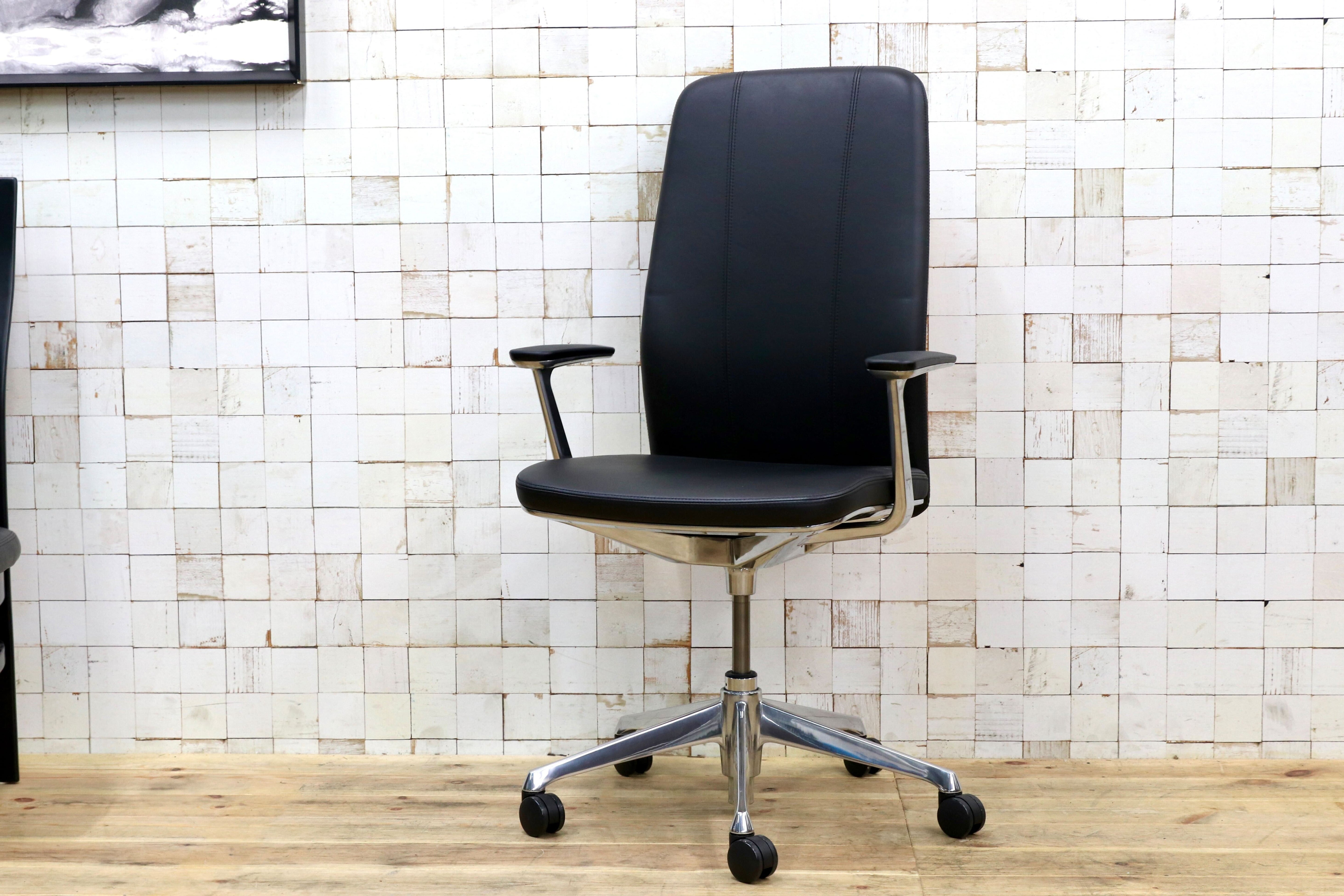 GMIK678C○okamura / オカムラ CRAFTIE クラフティー デスクチェア オフィスチェア アームチェア 本革 ウォールナット 定価約38万 展示品