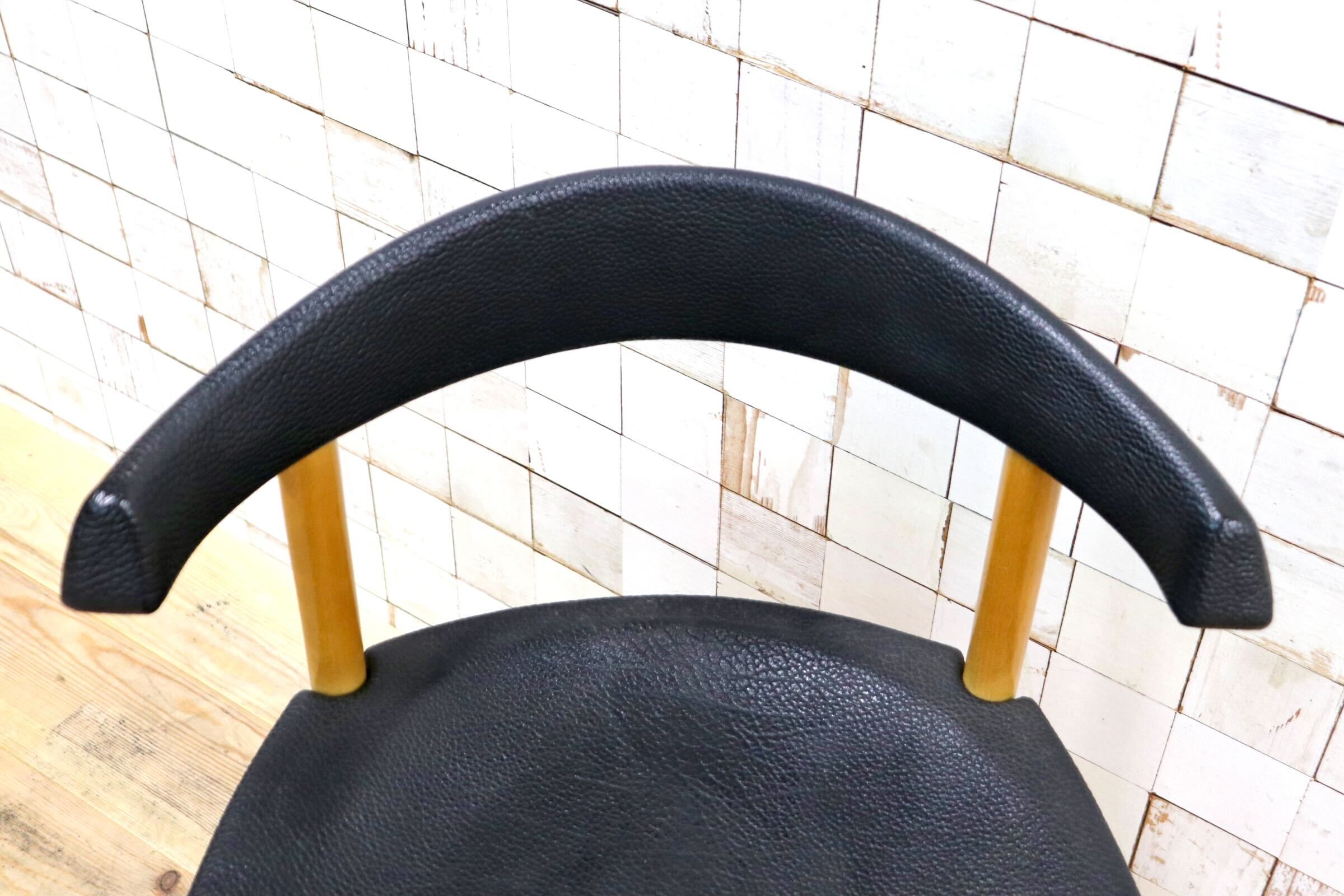 GMIN7E〇Cassina / カッシーナ レオナルドチェア ダイニングチェア Strassle collection社 スイス 椅子 ブラック 北欧スタイル