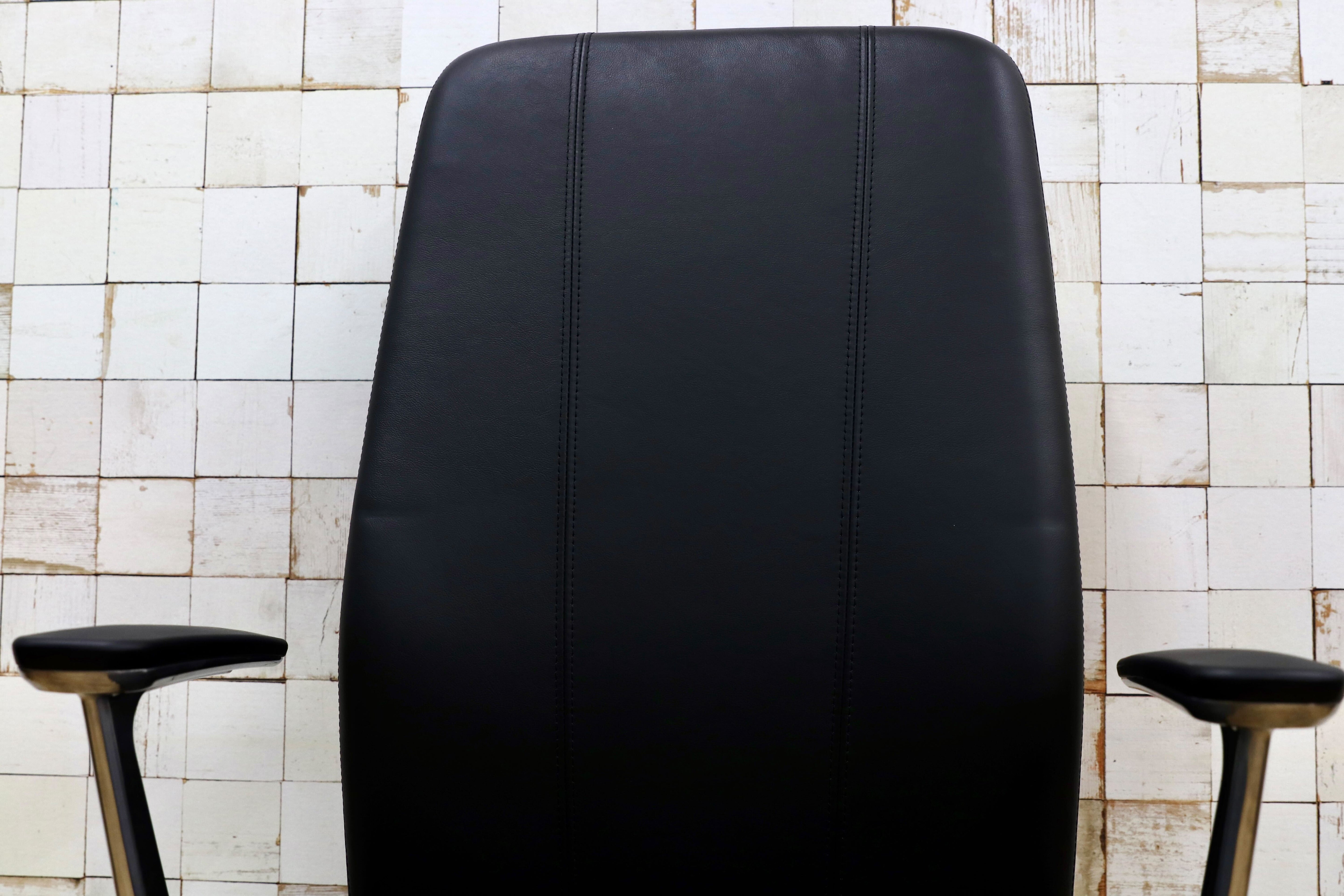 GMIK678C○okamura / オカムラ CRAFTIE クラフティー デスクチェア オフィスチェア アームチェア 本革 ウォールナット 定価約38万 展示品