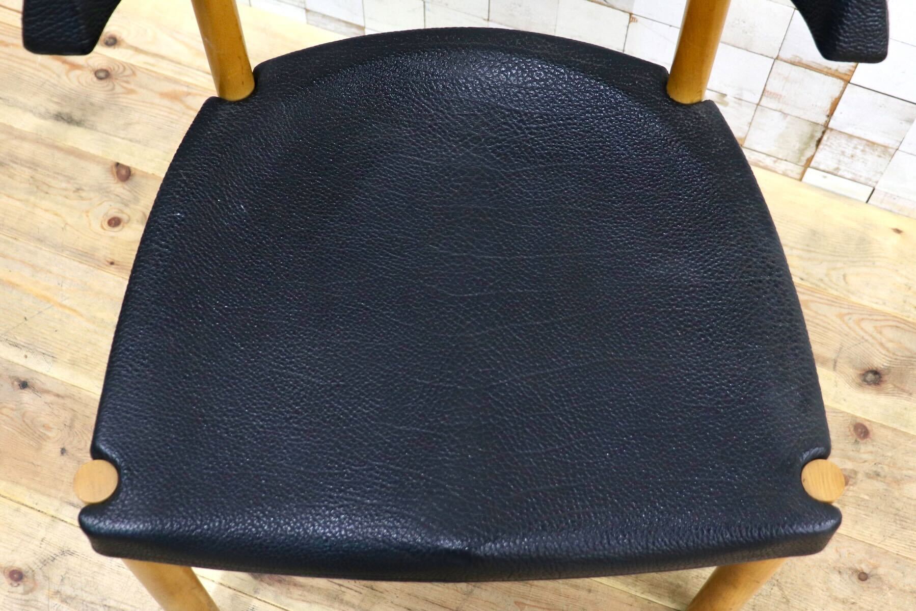 GMIN7F〇Cassina / カッシーナ レオナルドチェア ダイニングチェア Strassle collection社 スイス 椅子 ブラック 北欧スタイル