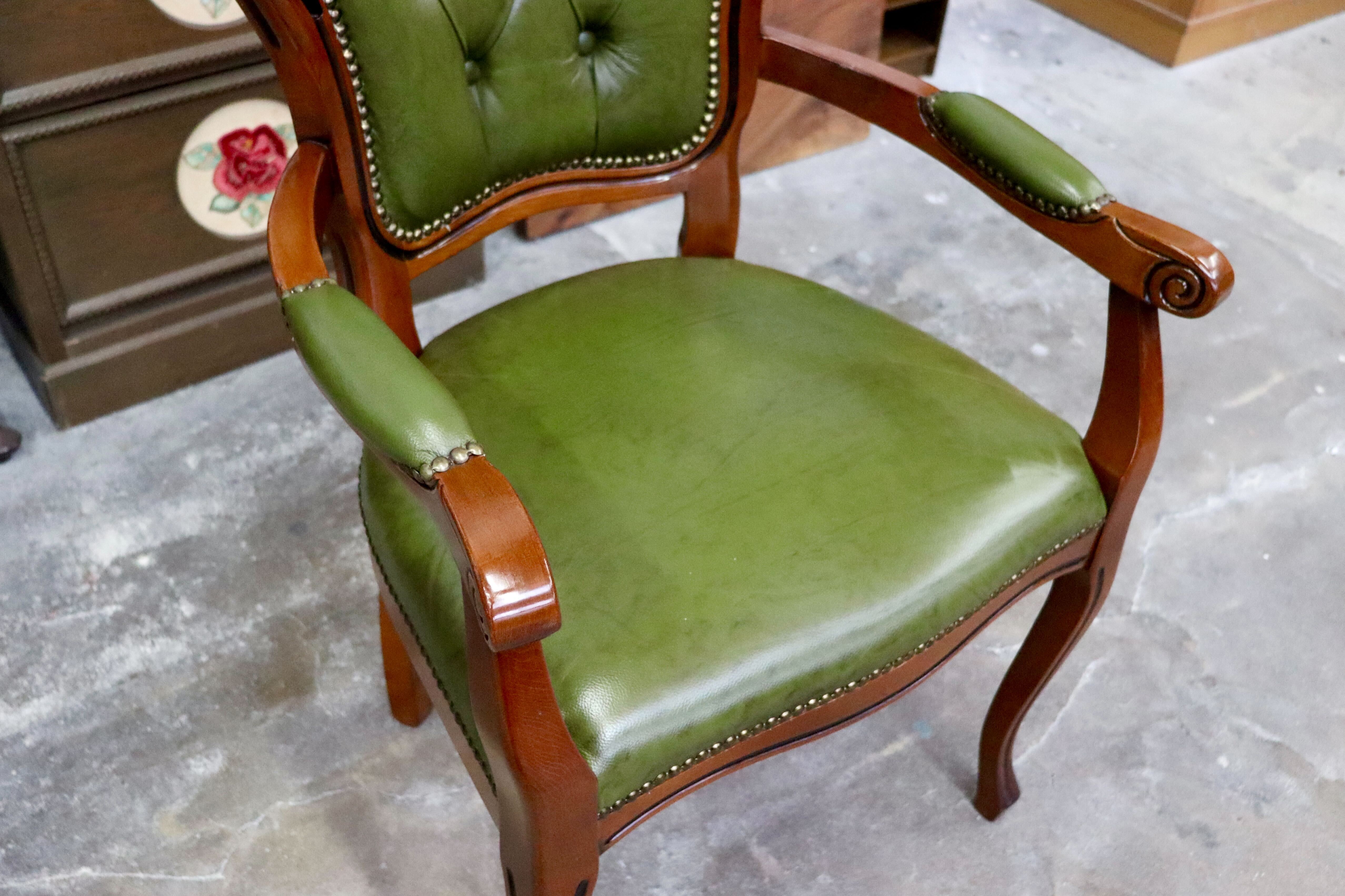 GMIS561Q○イタリア ダイニングチェア 食卓椅子 アームチェア アンティーク 猫脚 彫刻 クラシック エレガント ヨーロピアン ロココ