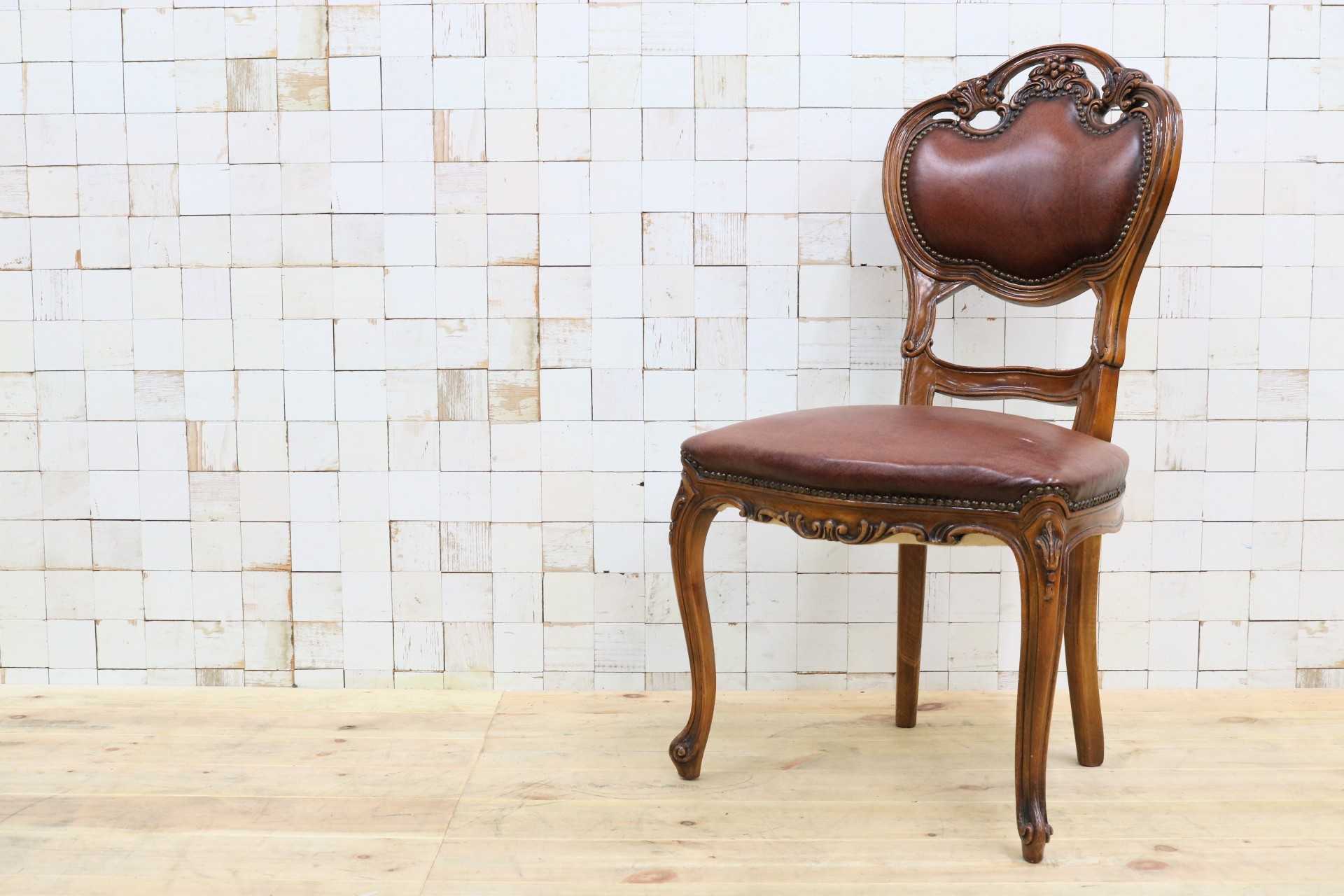GMHH470D○イタリア製 ロココ調 ダイニングチェア 食卓椅子 レザー 鋲打ち 彫刻 アンティーク エレガント ヨーロピアン クラシック 猫脚