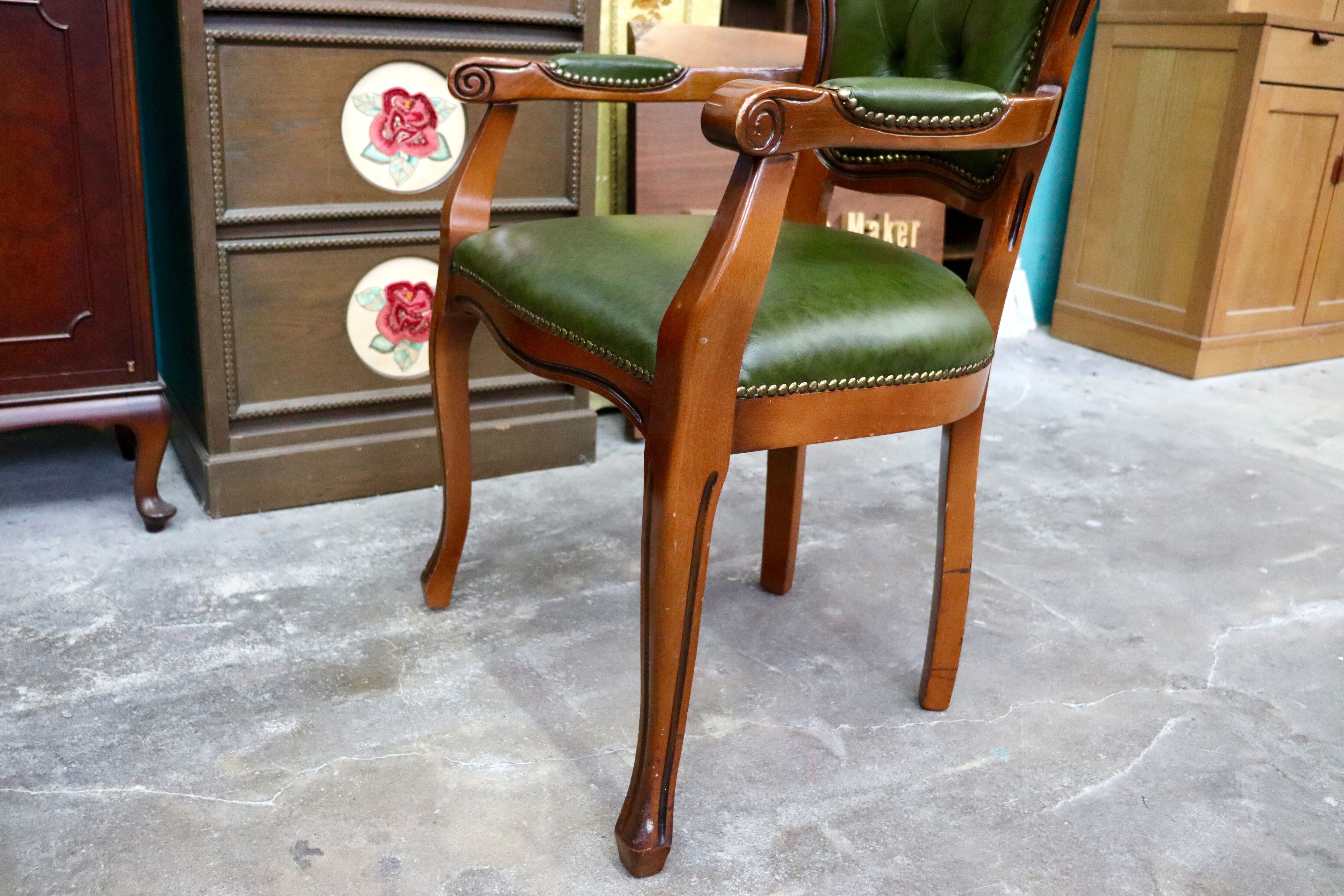 GMIS561R○イタリア ダイニングチェア 食卓椅子 アームチェア アンティーク 猫脚 彫刻 クラシック エレガント ヨーロピアン ロココ