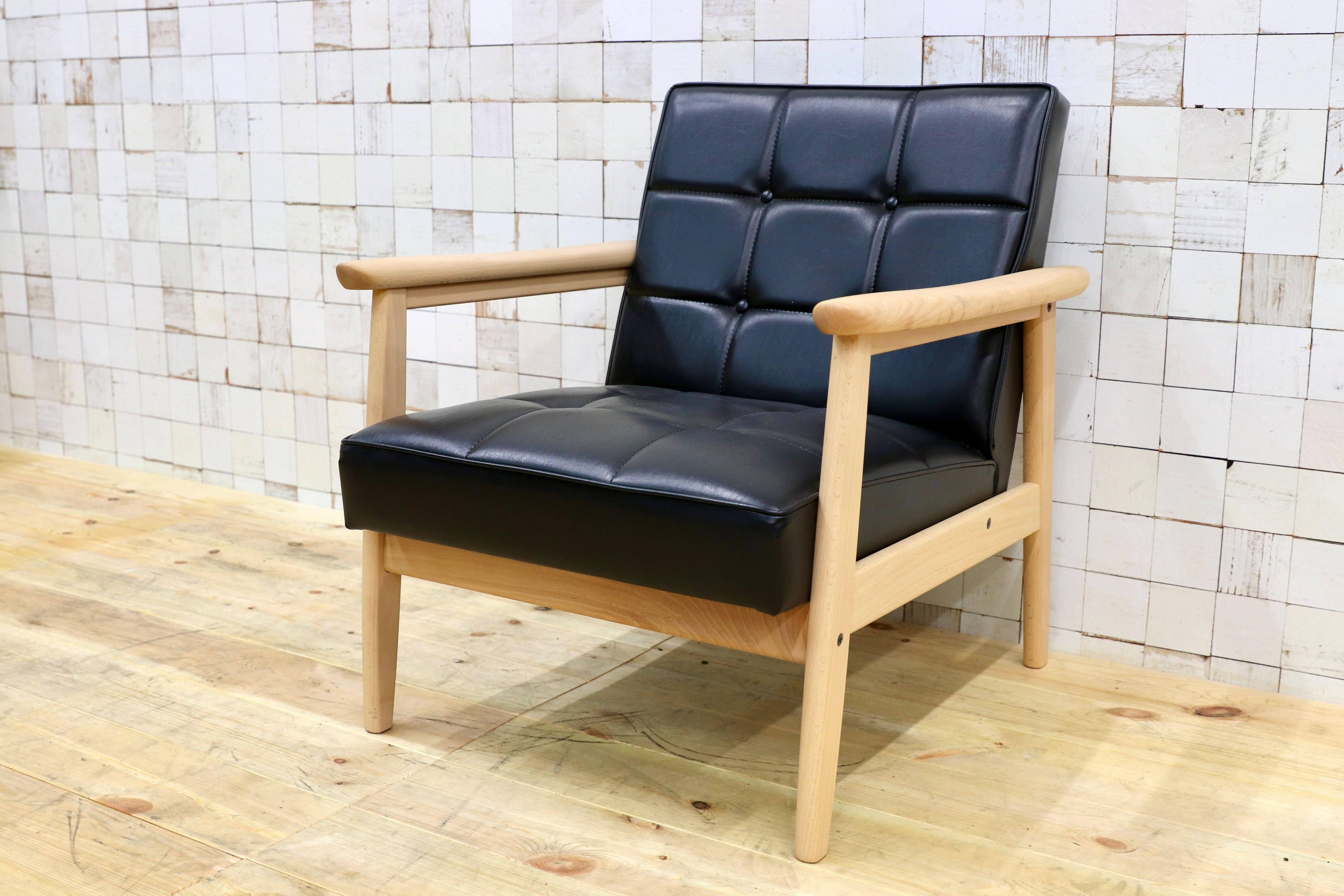 GMHK542B○カリモク60 Kチェア 1シーター アームチェア 椅子 ブラック ブナ材 karimoku リビング チェア モデルルーム展示品