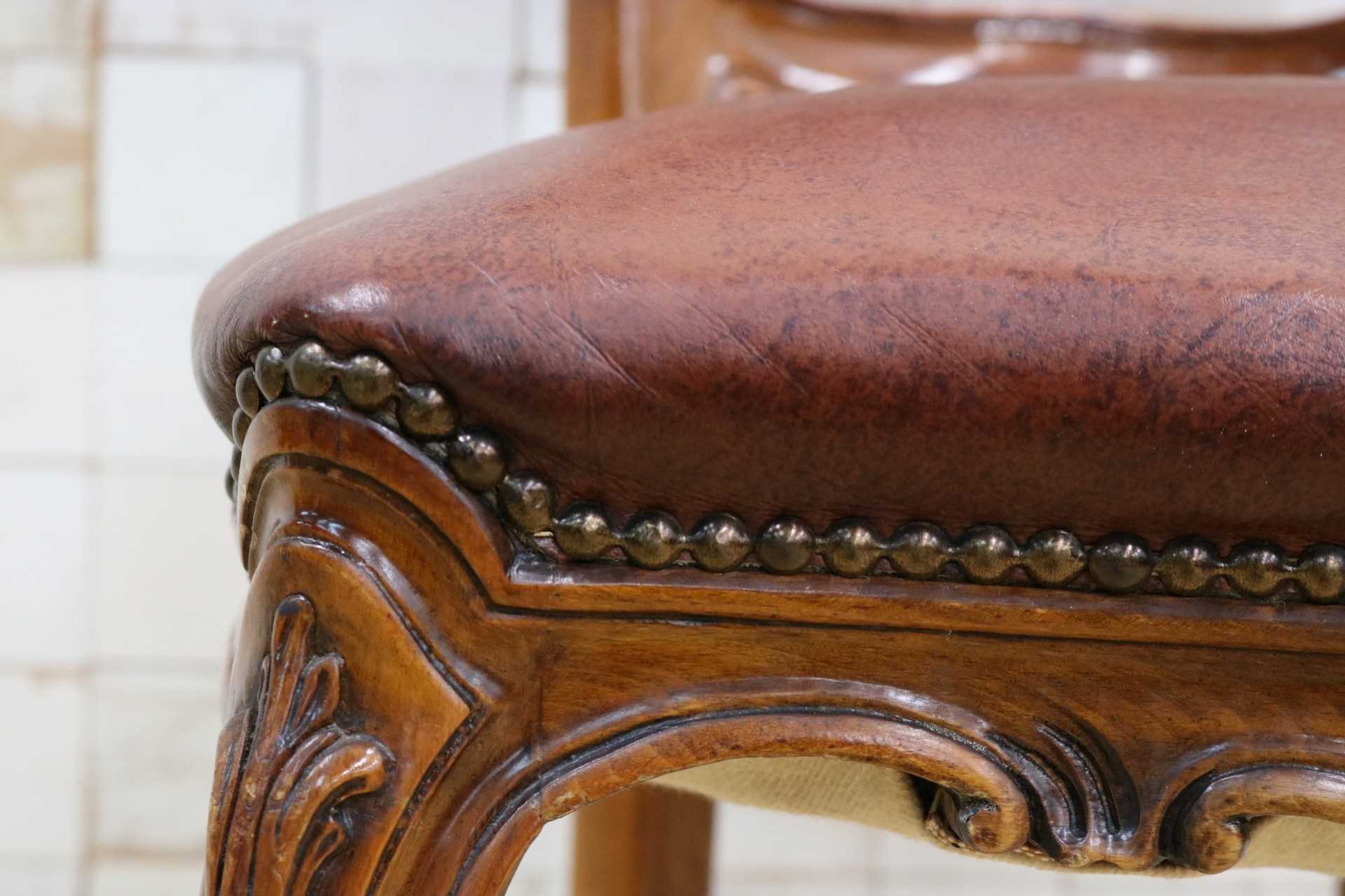 GMHH470D○イタリア製 ロココ調 ダイニングチェア 食卓椅子 レザー 鋲打ち 彫刻 アンティーク エレガント ヨーロピアン クラシック 猫脚
