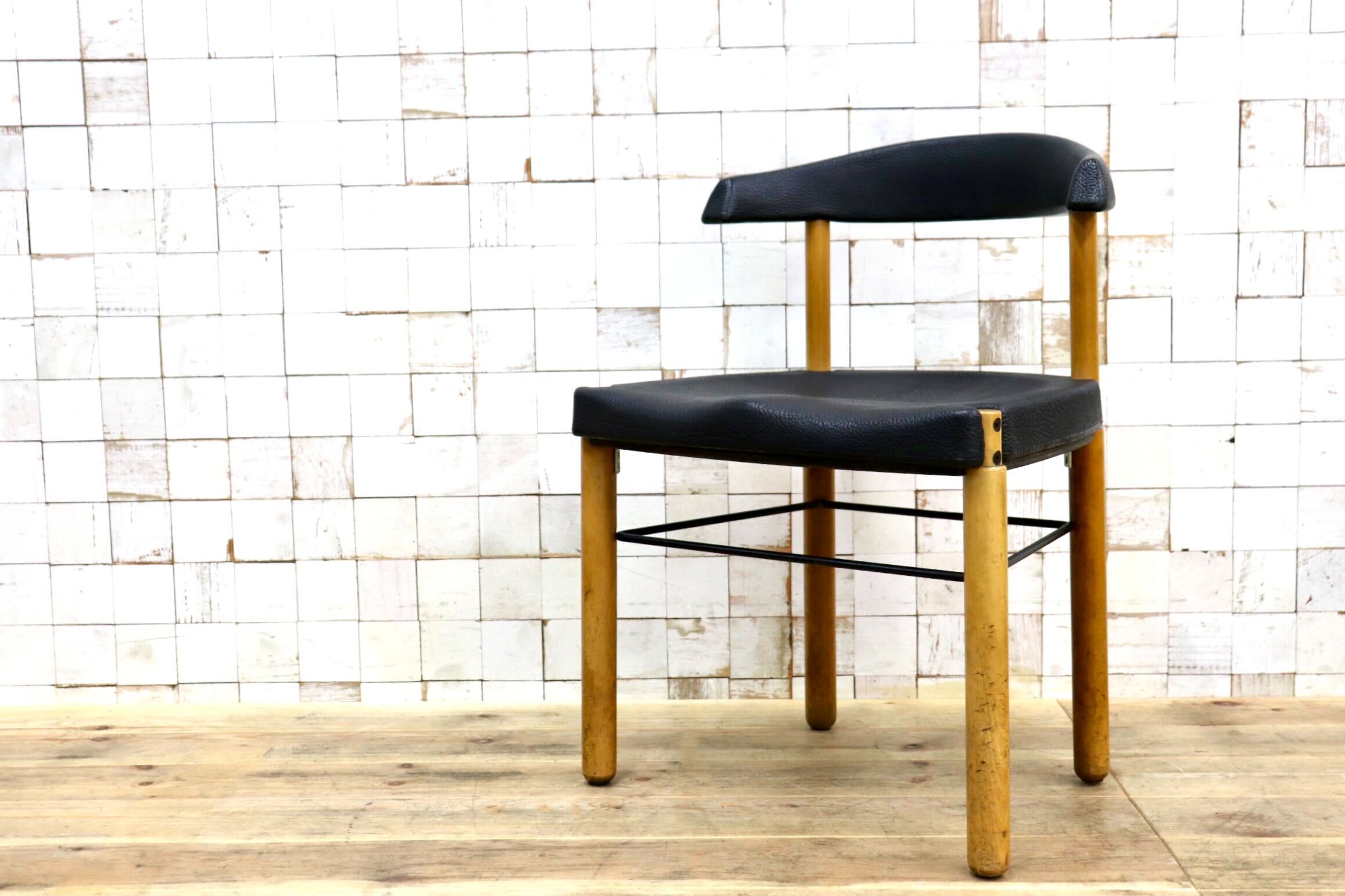 GMIN7I〇Cassina / カッシーナ レオナルドチェア ダイニングチェア Strassle collection社 スイス 椅子 ブラック 北欧スタイル