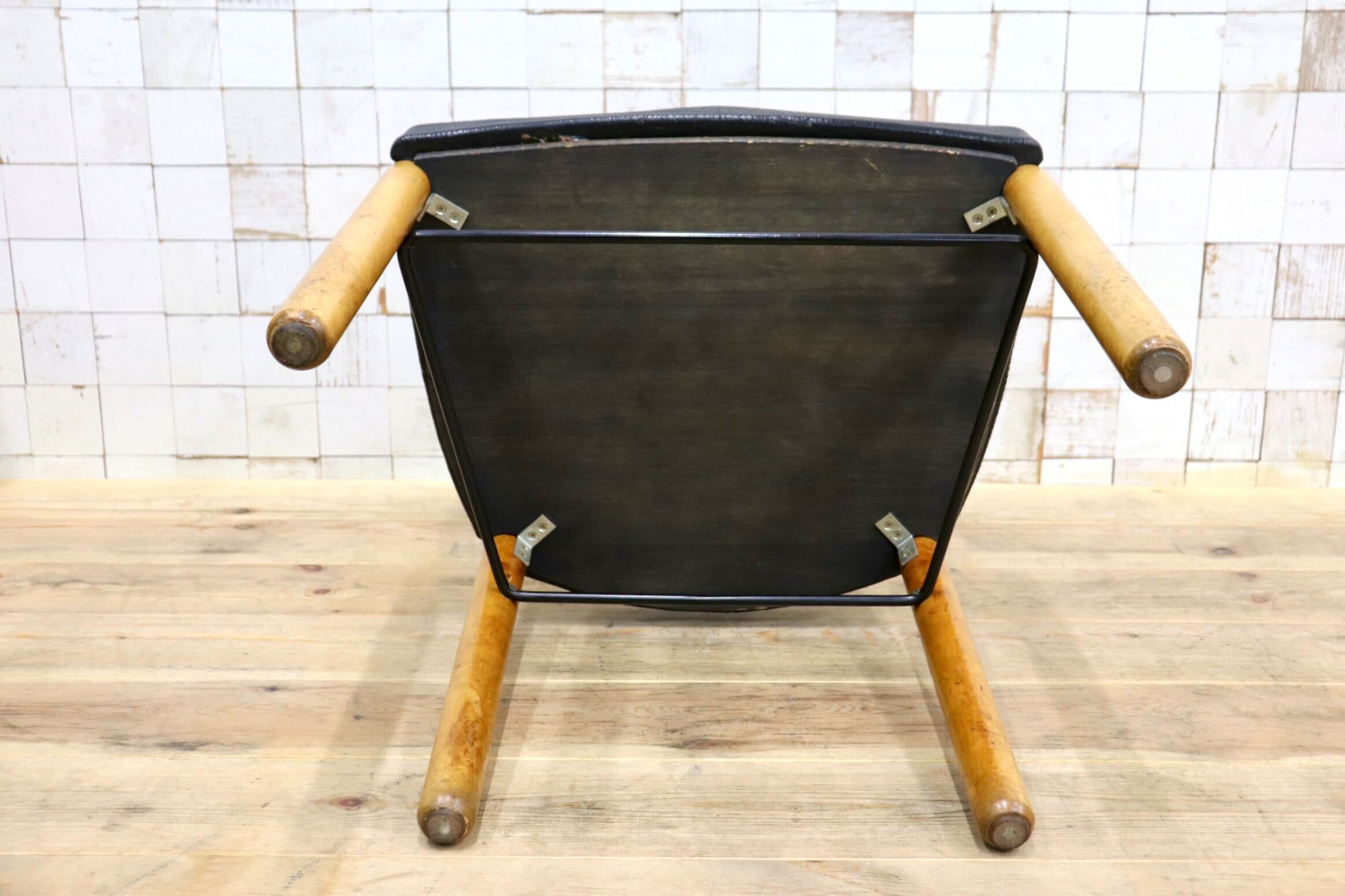 GMIN7I〇Cassina / カッシーナ レオナルドチェア ダイニングチェア Strassle collection社 スイス 椅子 ブラック 北欧スタイル