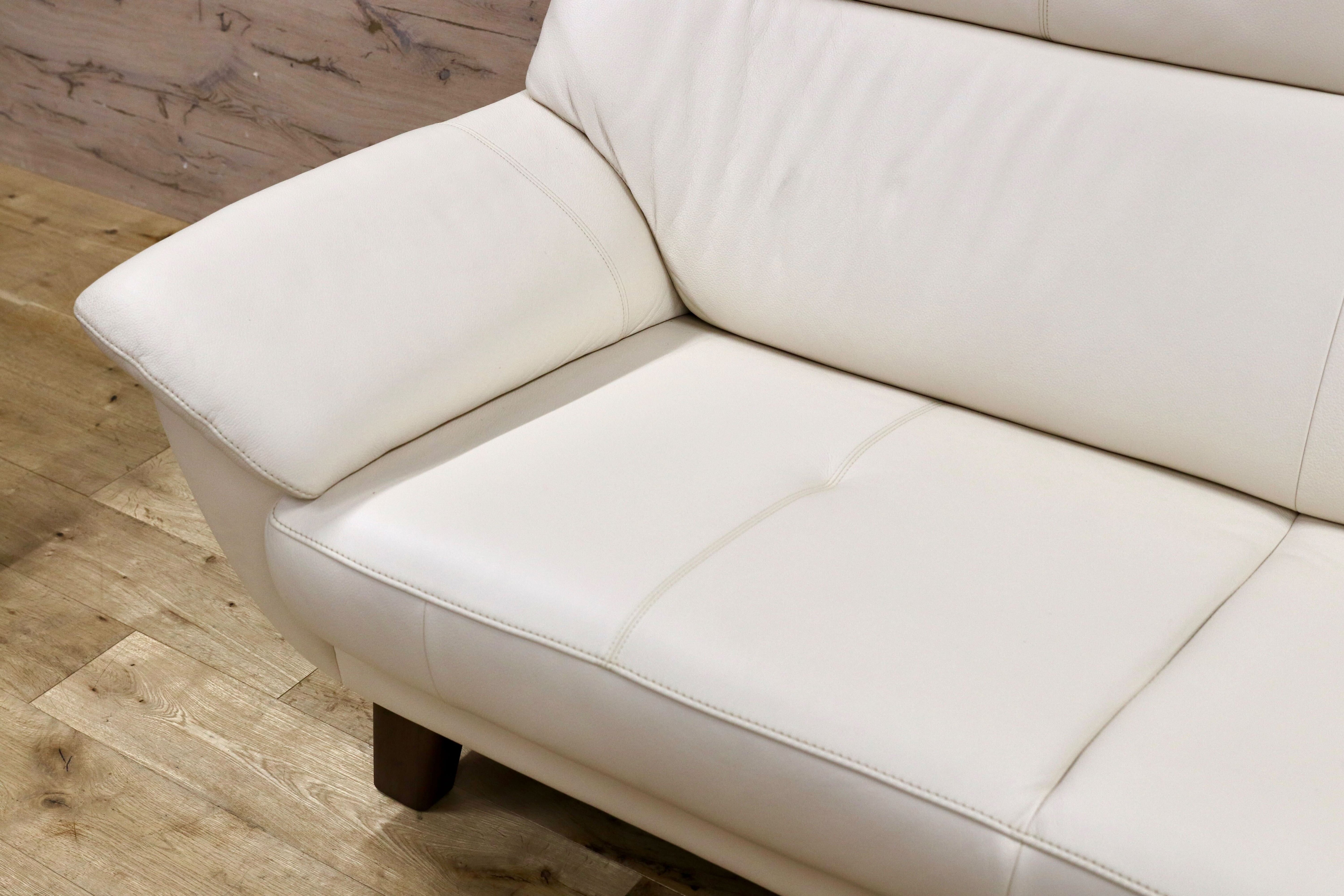 GMIK688○Chitano / チターノ karimoku カリモク Z172モデル 長椅子 2.5人掛けソファ ラブソファ 本革 レザー ホワイト 美品