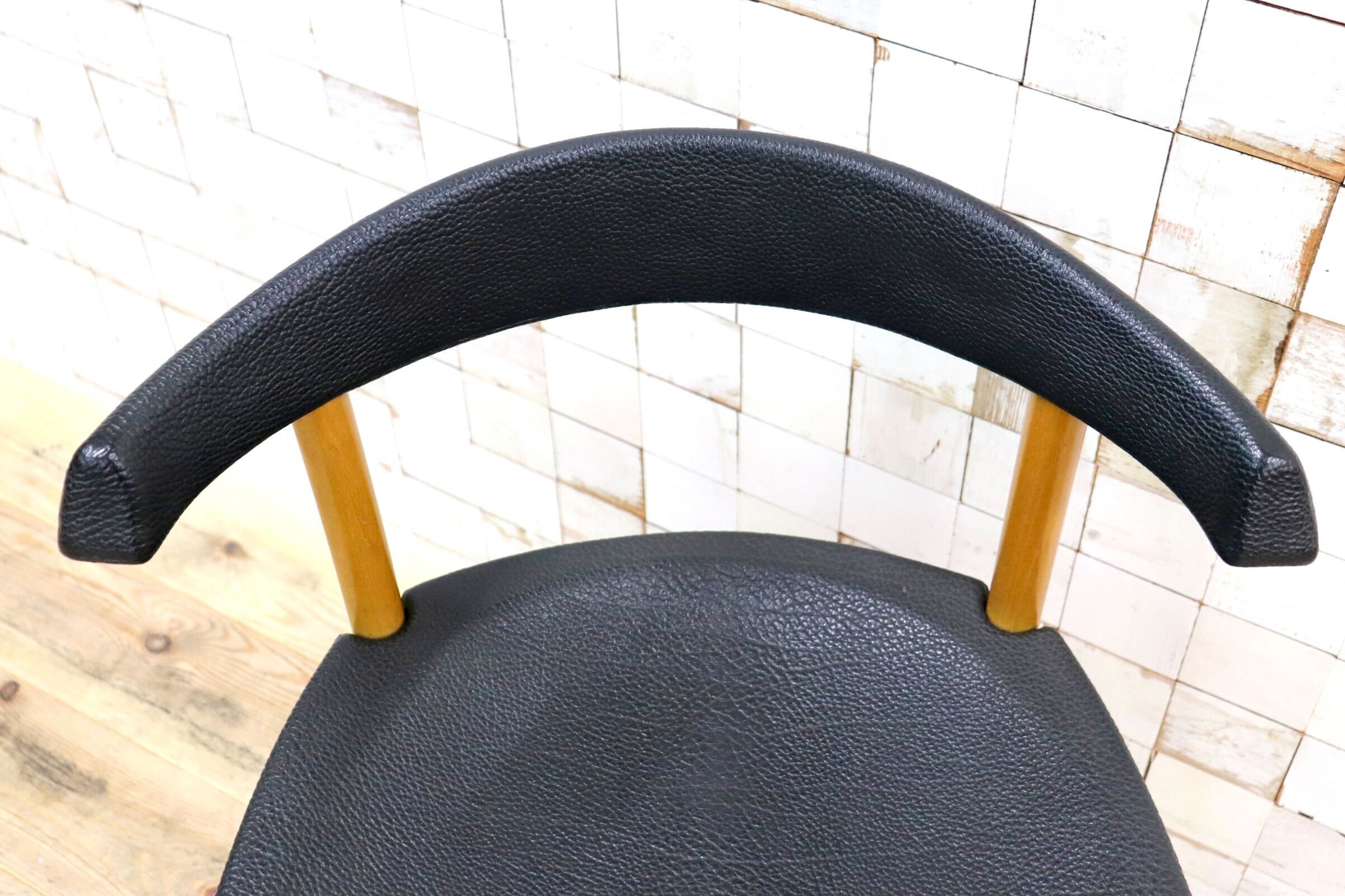 GMIN7H〇Cassina / カッシーナ レオナルドチェア ダイニングチェア Strassle collection社 スイス 椅子 ブラック 北欧スタイル