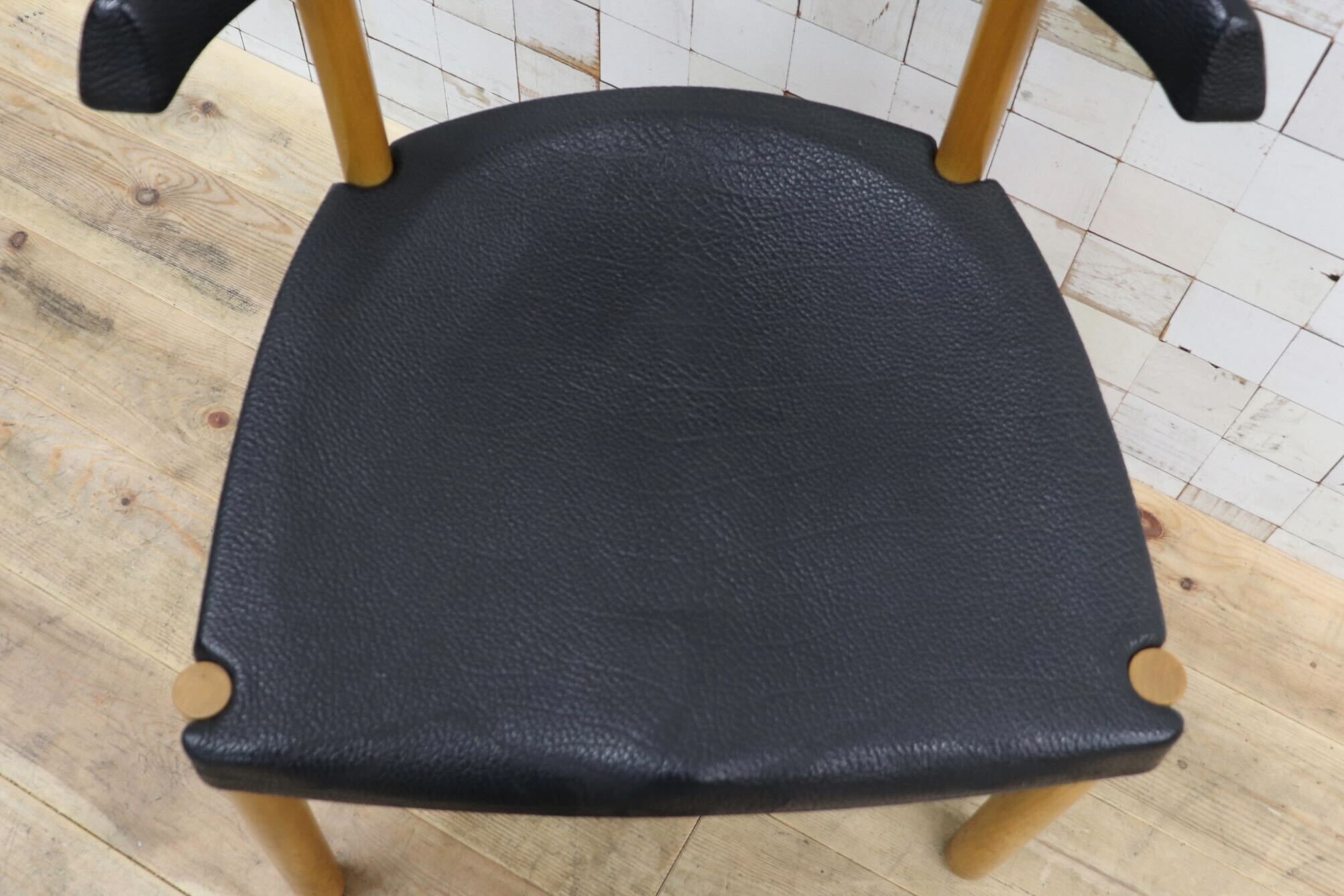 GMIN7H〇Cassina / カッシーナ レオナルドチェア ダイニングチェア Strassle collection社 スイス 椅子 ブラック 北欧スタイル