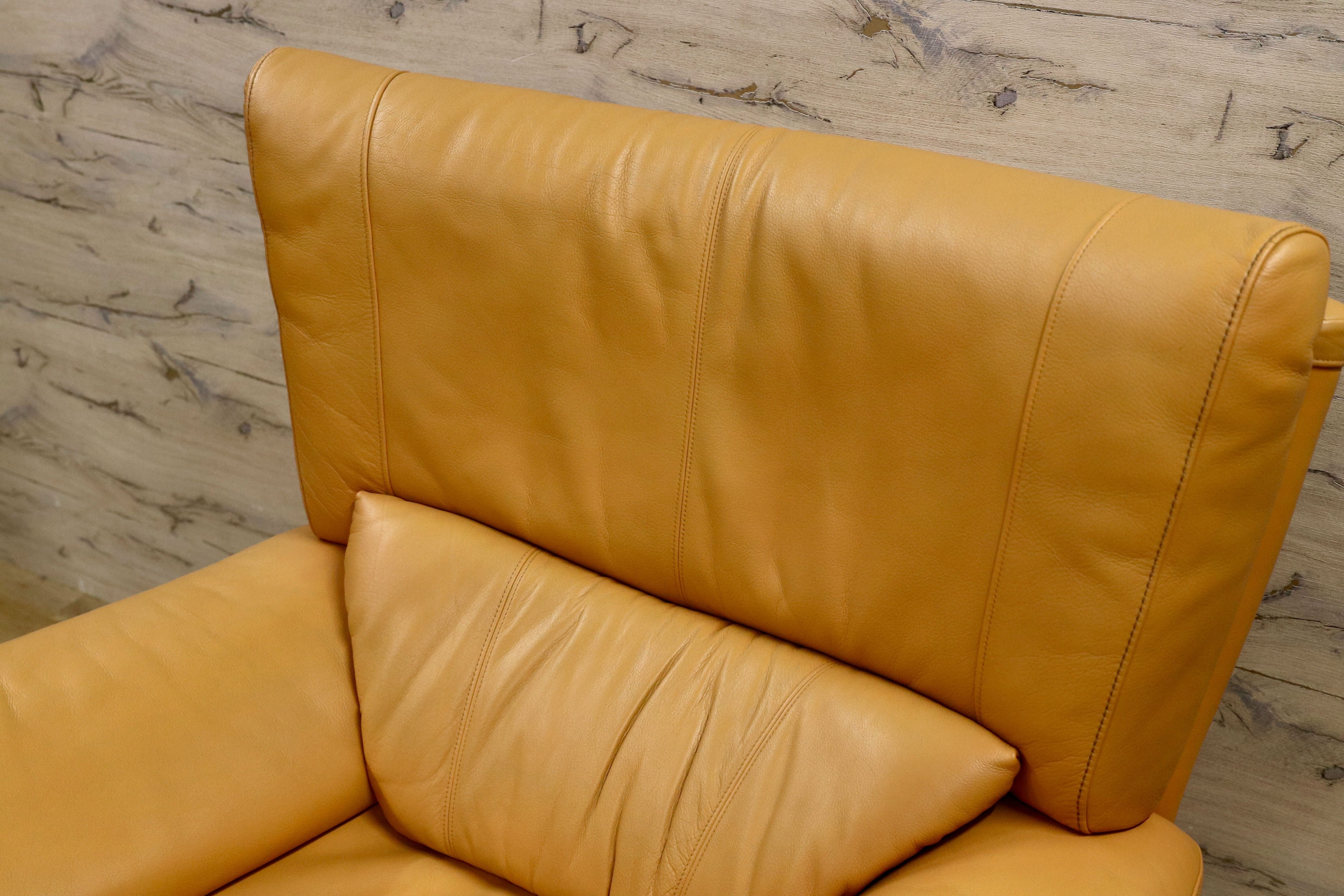 GMHK7○karimoku / カリモク 1人掛けソファ シングルソファ ラウンジチェア 本革 オレンジ モダン 国産家具 安楽椅子