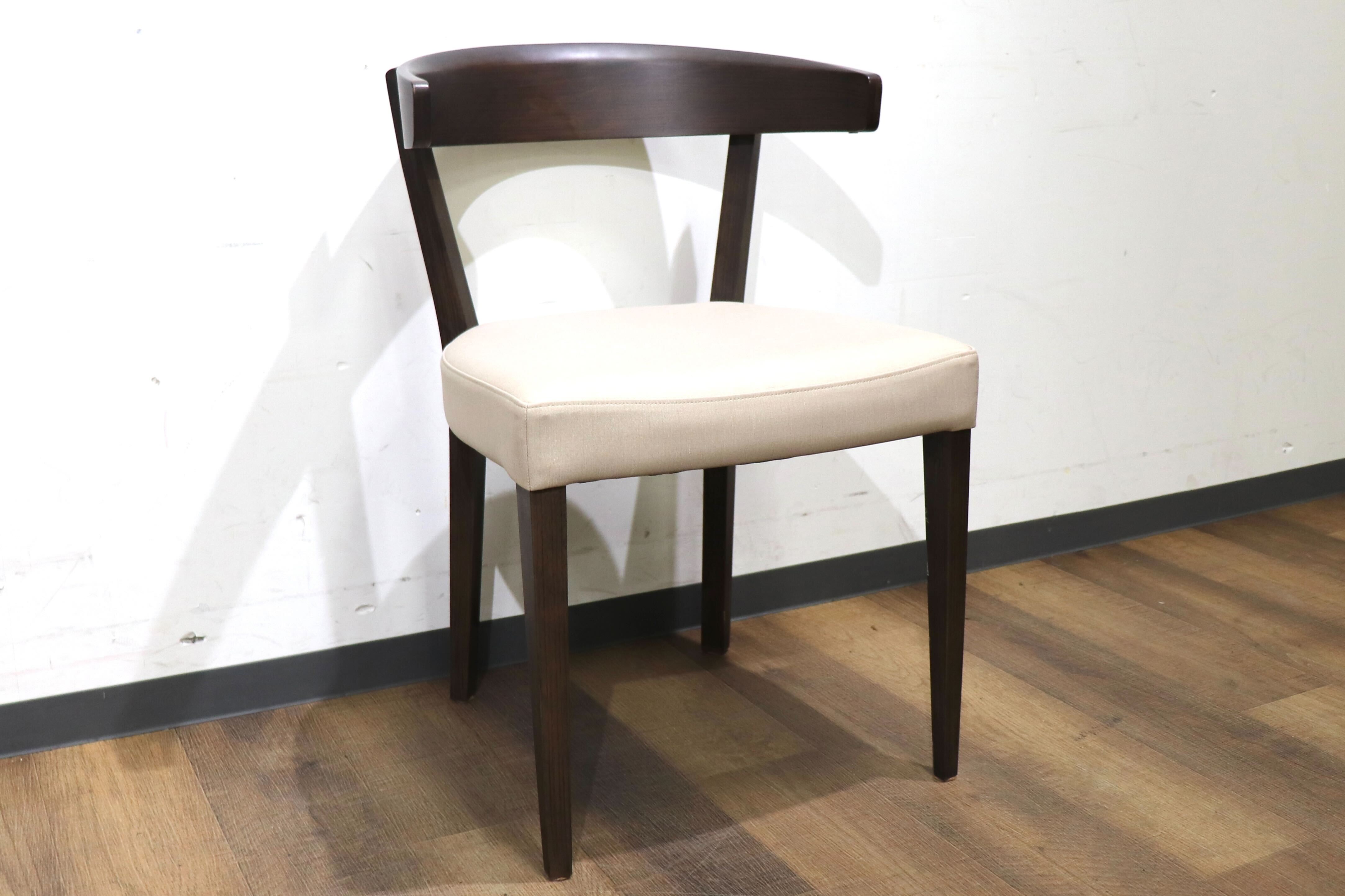 GMHN230F○karimoku / カリモク ダイニングチェア セミアームチェア 食卓椅子 椅子 ラバトリー材 合皮 マニエラ 国産家具 定価4.5万 展示品