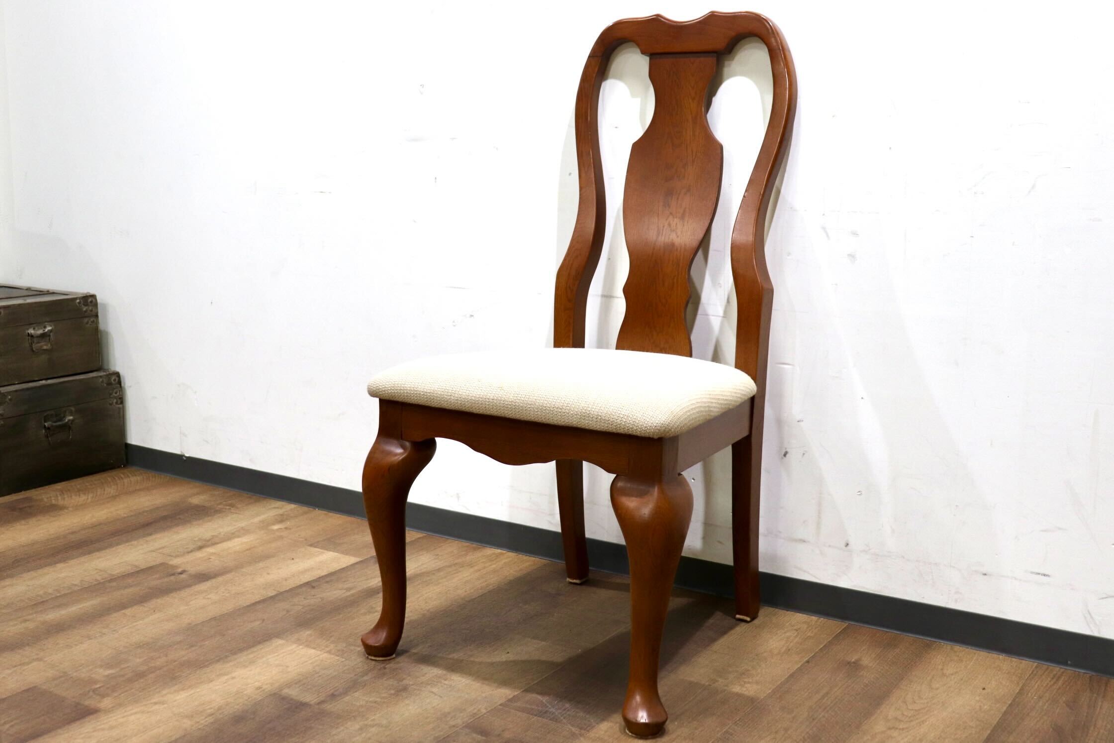 GMHH342A○IDC大塚家具 ブライトン ダイニング ダイニングチェア 食卓椅子 椅子 ファブリック アイボリー ハイバック 猫脚 クラシック