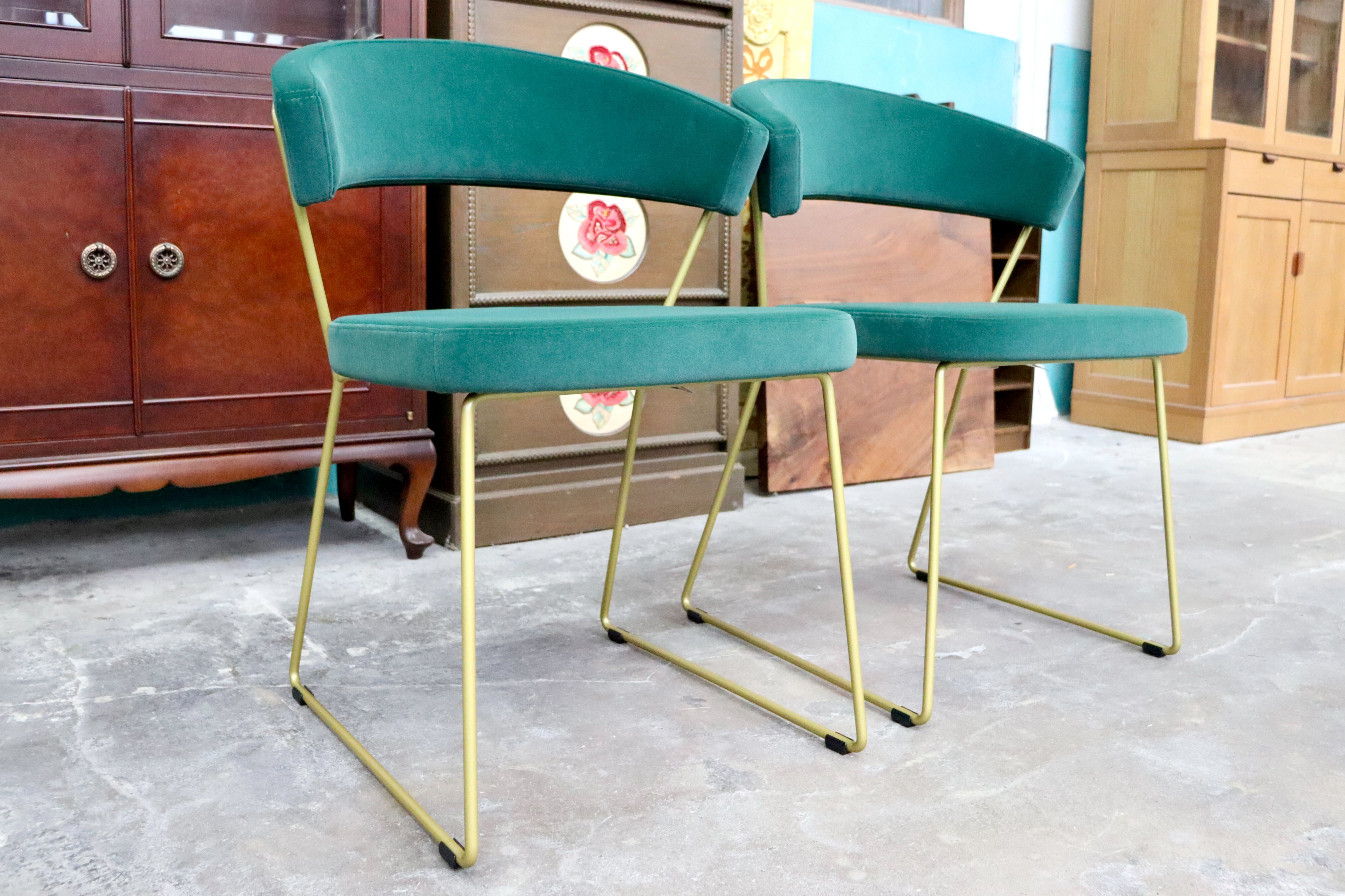 GMIS580A○Calligaris / カリガリス Connubia コヌビア New York ニューヨーク ダイニングチェア 2脚セット ベロア 定価約8.64万 展示品