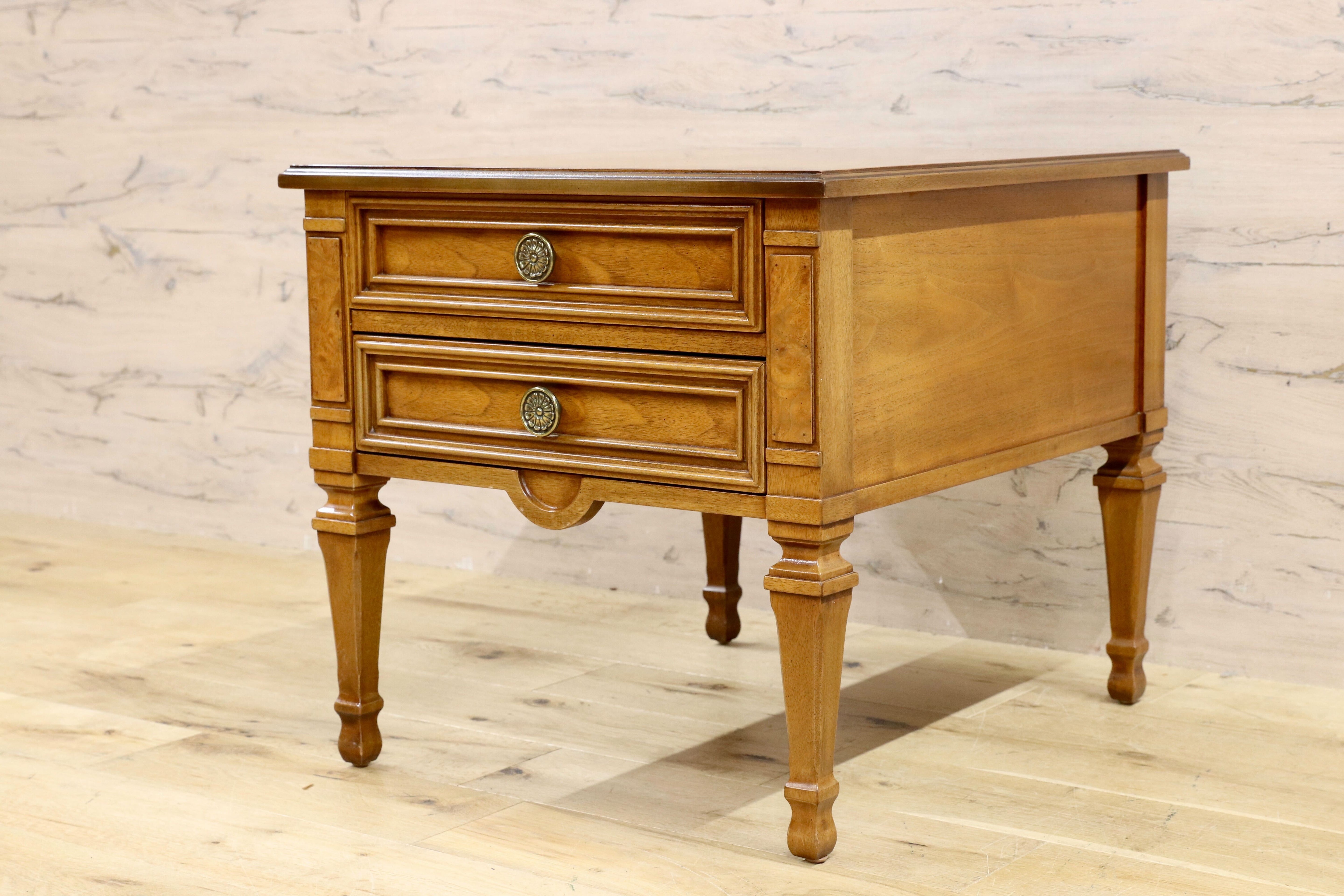GMHK131○DREXEL HERITAGE / ドレクセルヘリテイジ フランチェスカ ナイトテーブル エンドテーブル サイドテーブル 花台 定価約28万 稀少