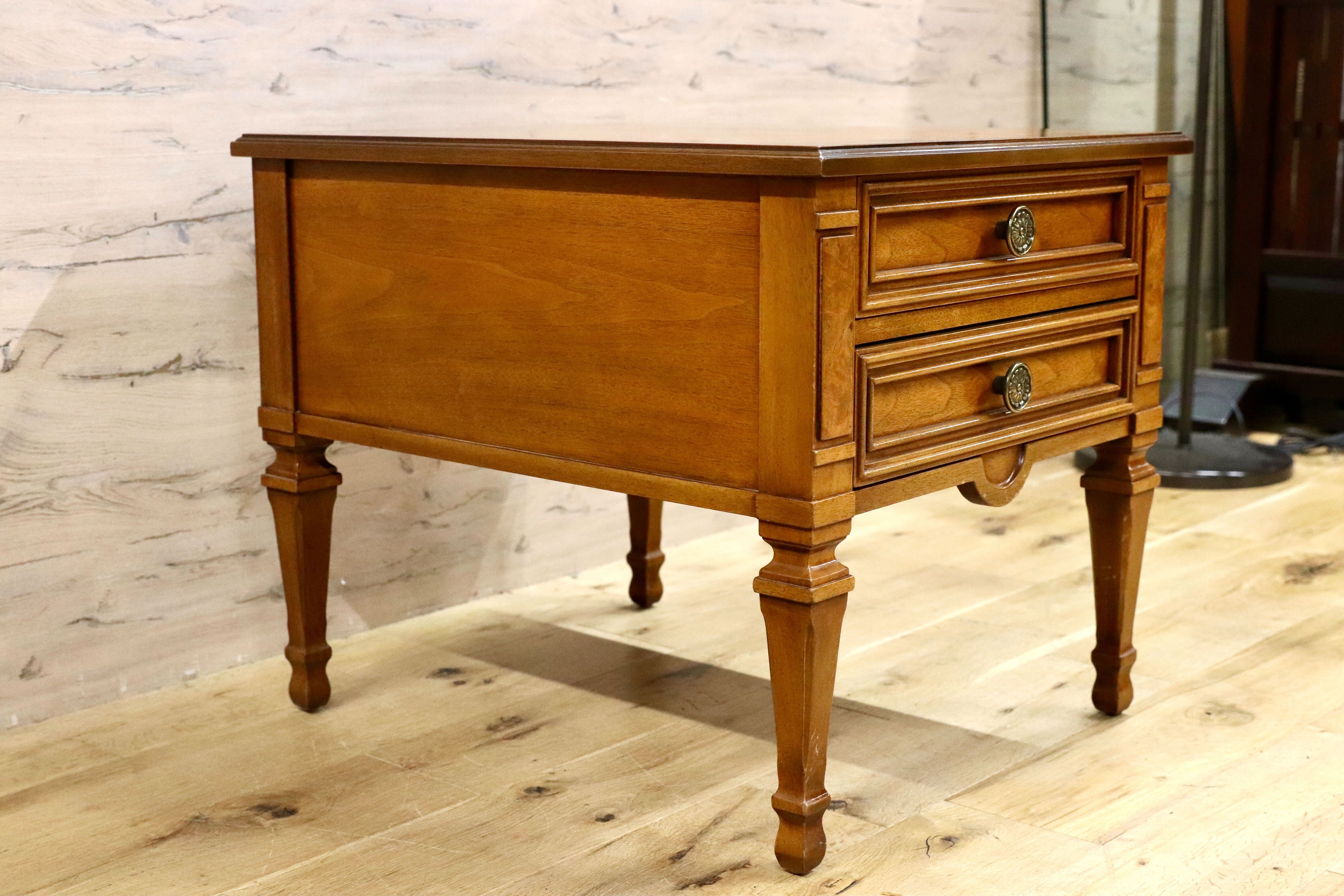 GMHK131○DREXEL HERITAGE / ドレクセルヘリテイジ フランチェスカ ナイトテーブル エンドテーブル サイドテーブル 花台 定価約28万 稀少
