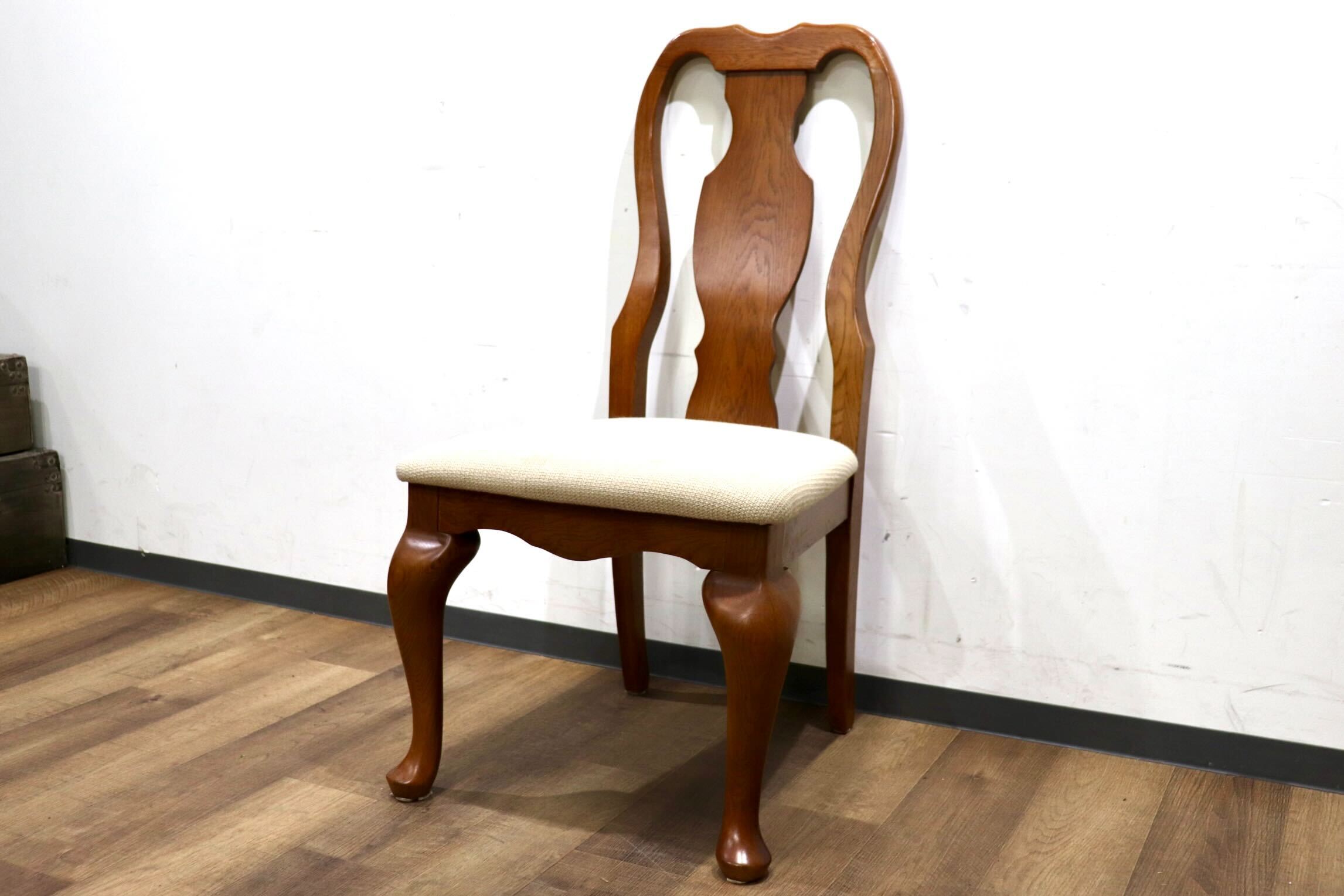 GMHH342B○IDC大塚家具 ブライトン ダイニング ダイニングチェア 食卓椅子 椅子 ファブリック アイボリー ハイバック 猫脚 クラシック