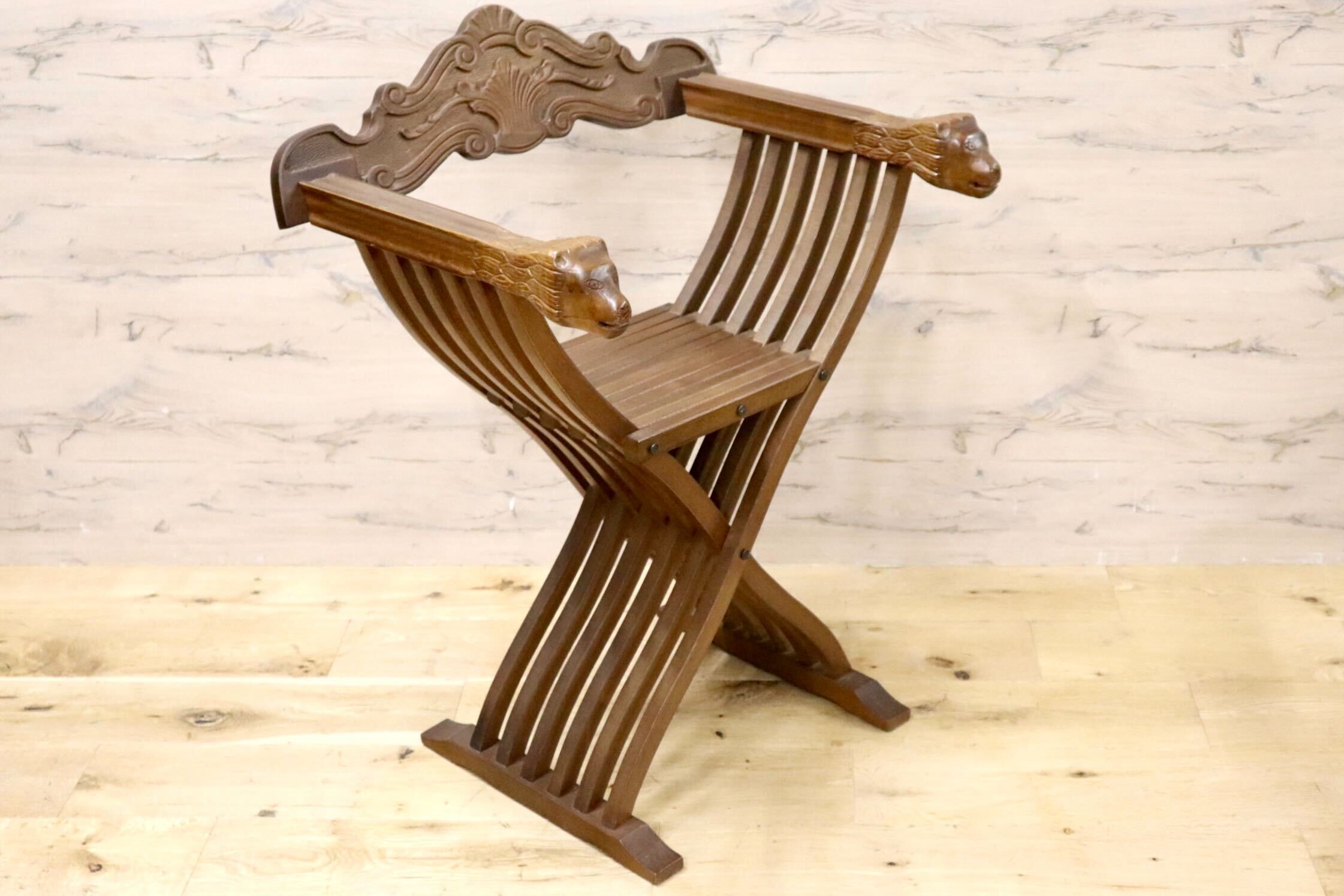 GMHN109○イタリア製 サボナーラ ライオンチェア サヴォナローラ 折り畳み式 椅子 チェア 木製 彫刻 アンティーク 輸入家具 展示品